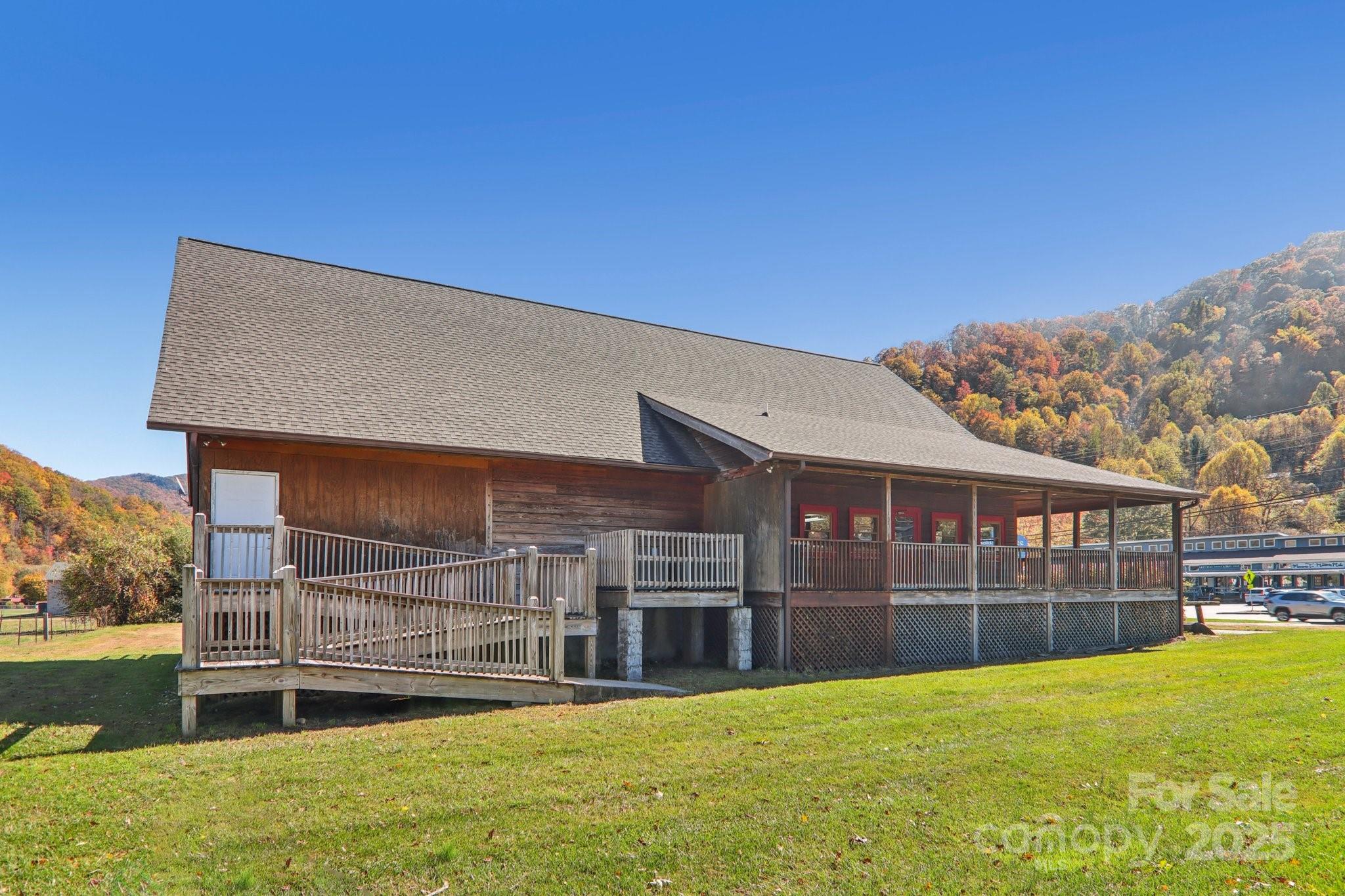 main property photo 33