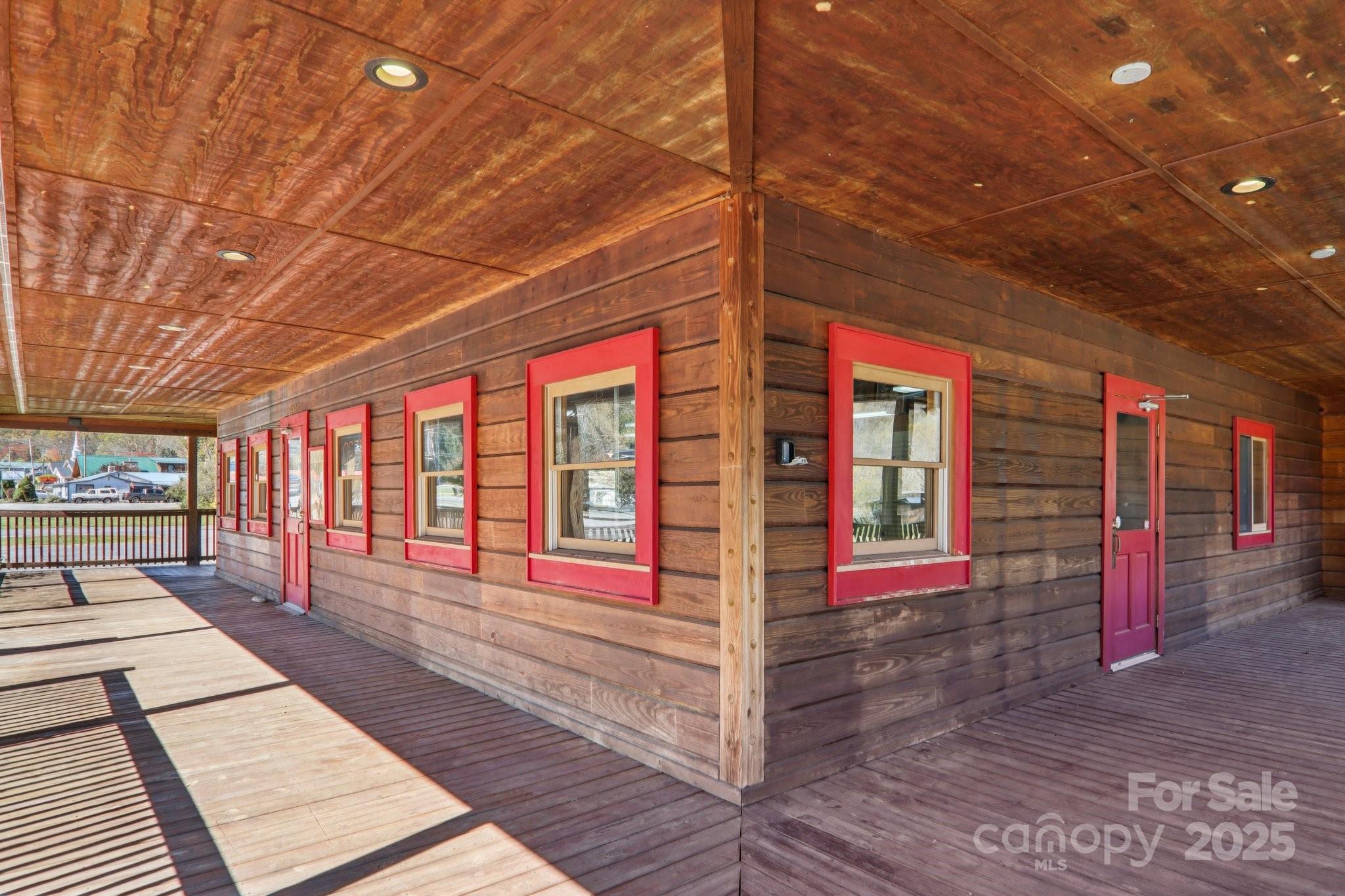 main property photo 9