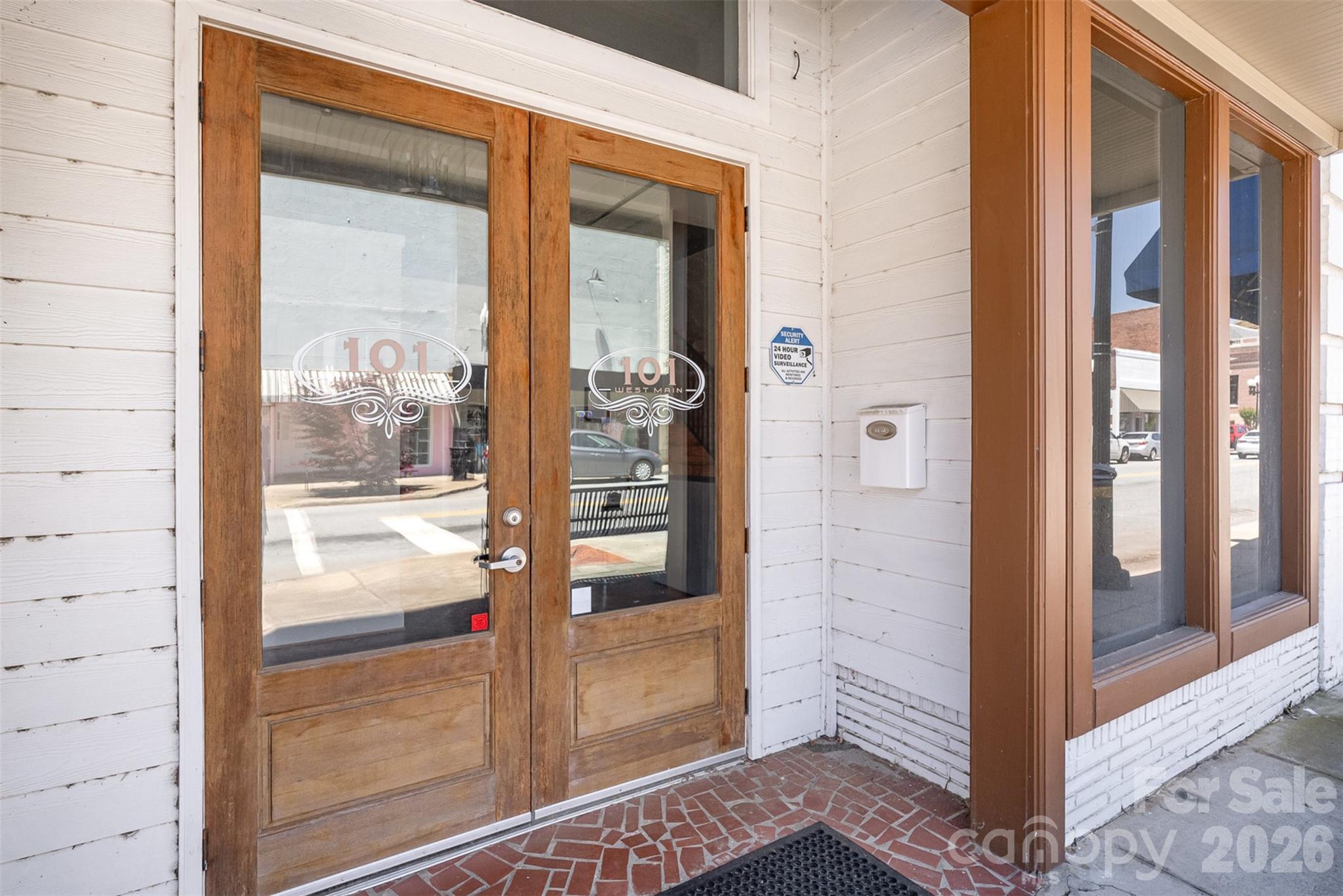 main property photo 20