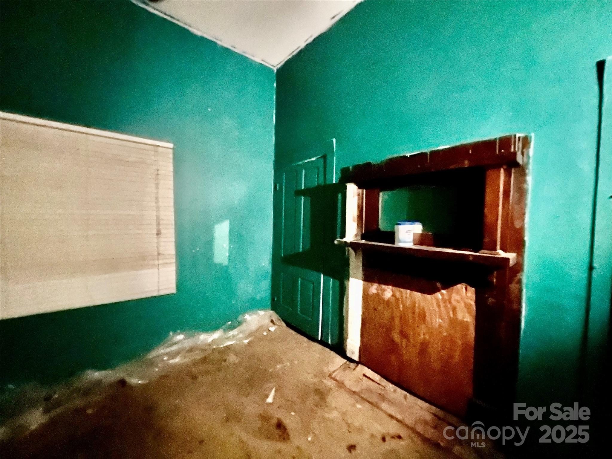main property photo 18
