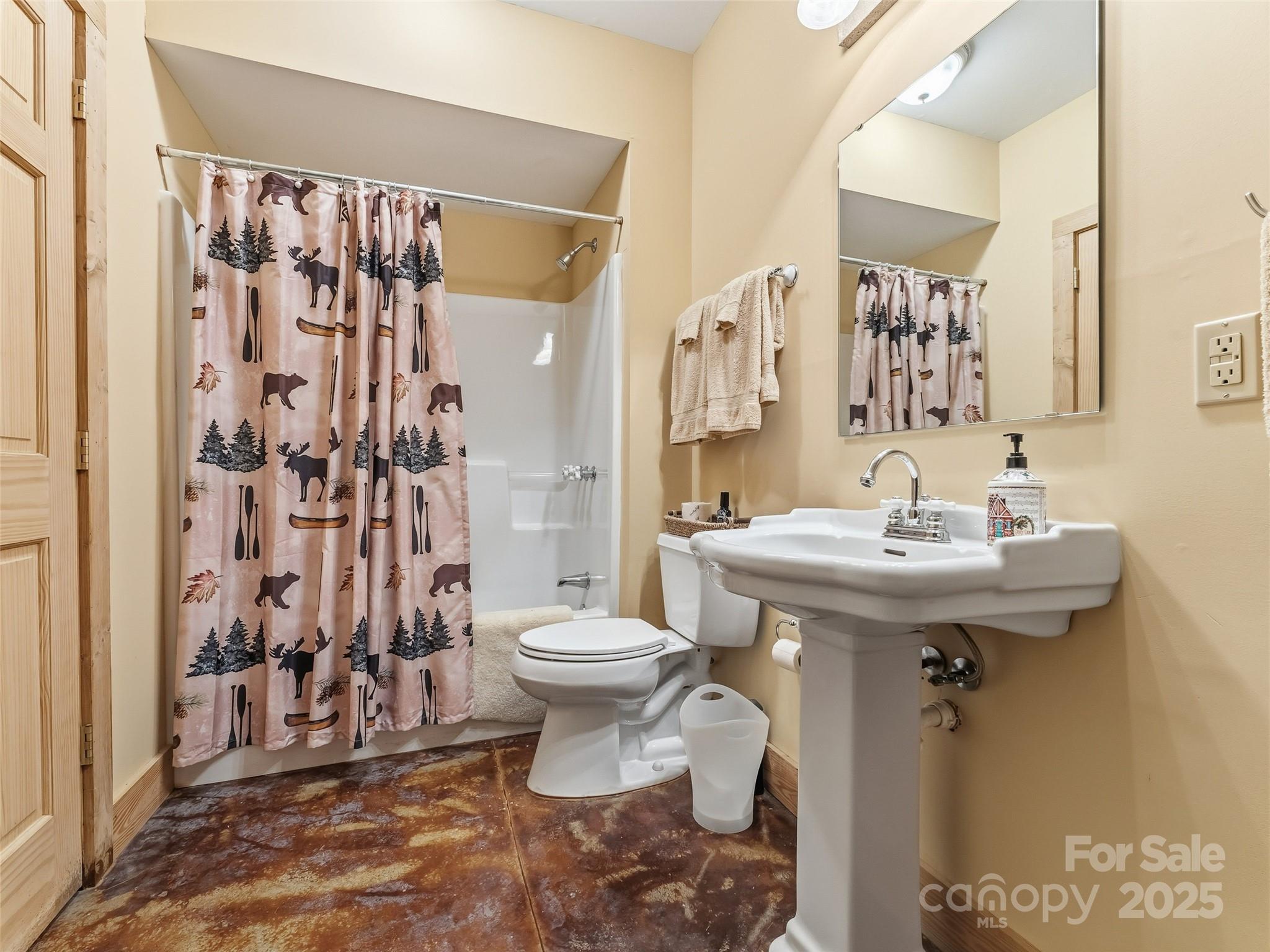 main property photo 37