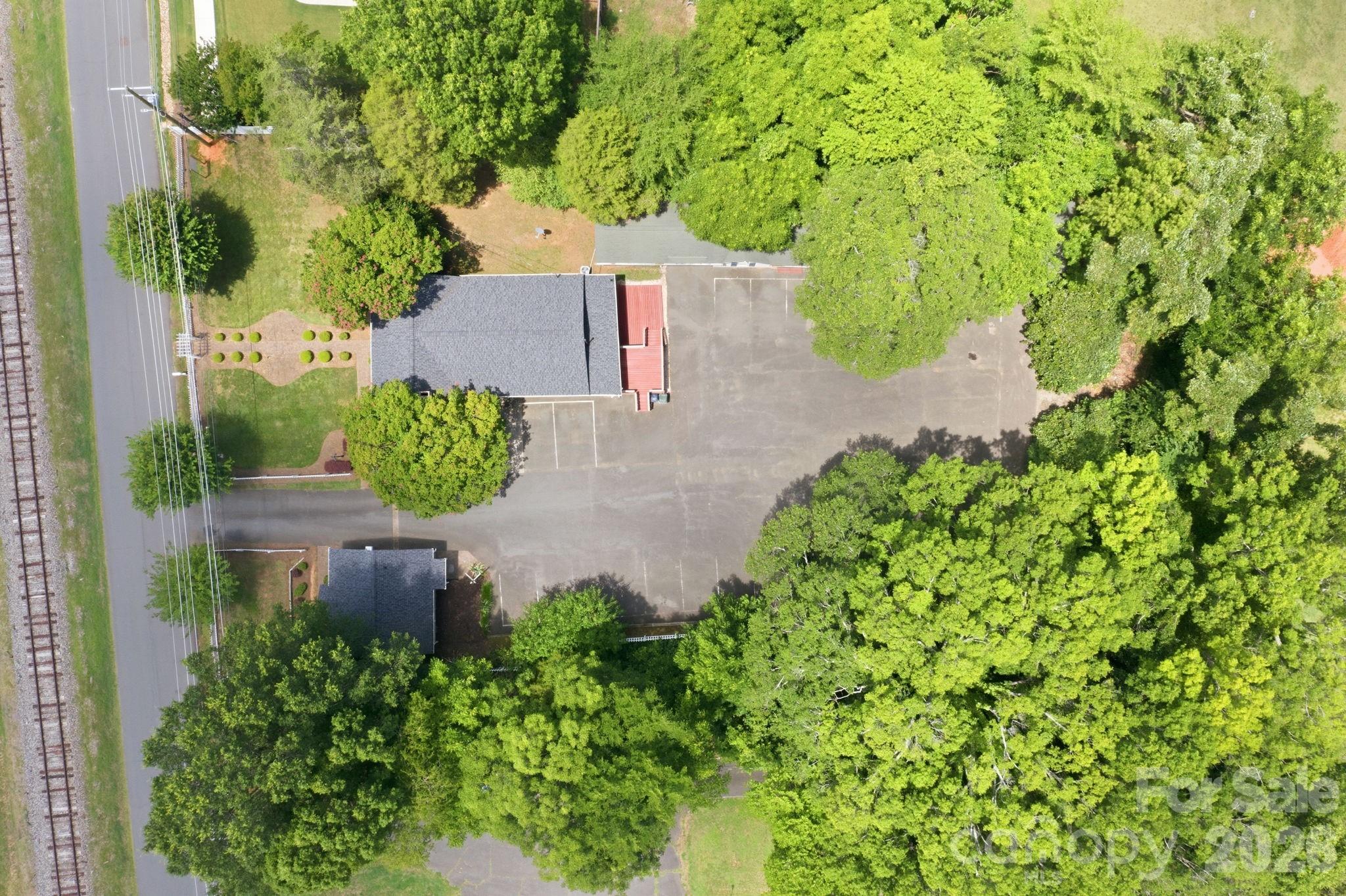 main property photo 38