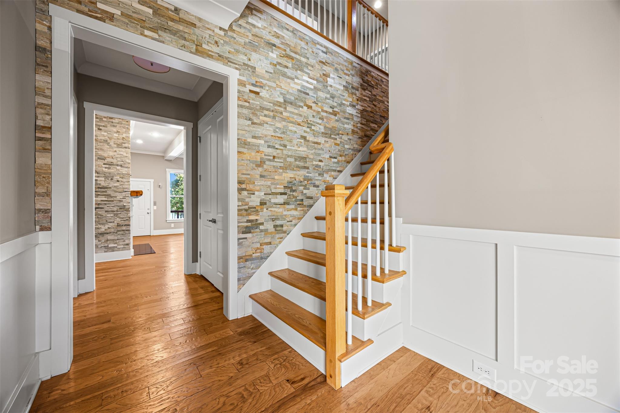 property viewer photo 19