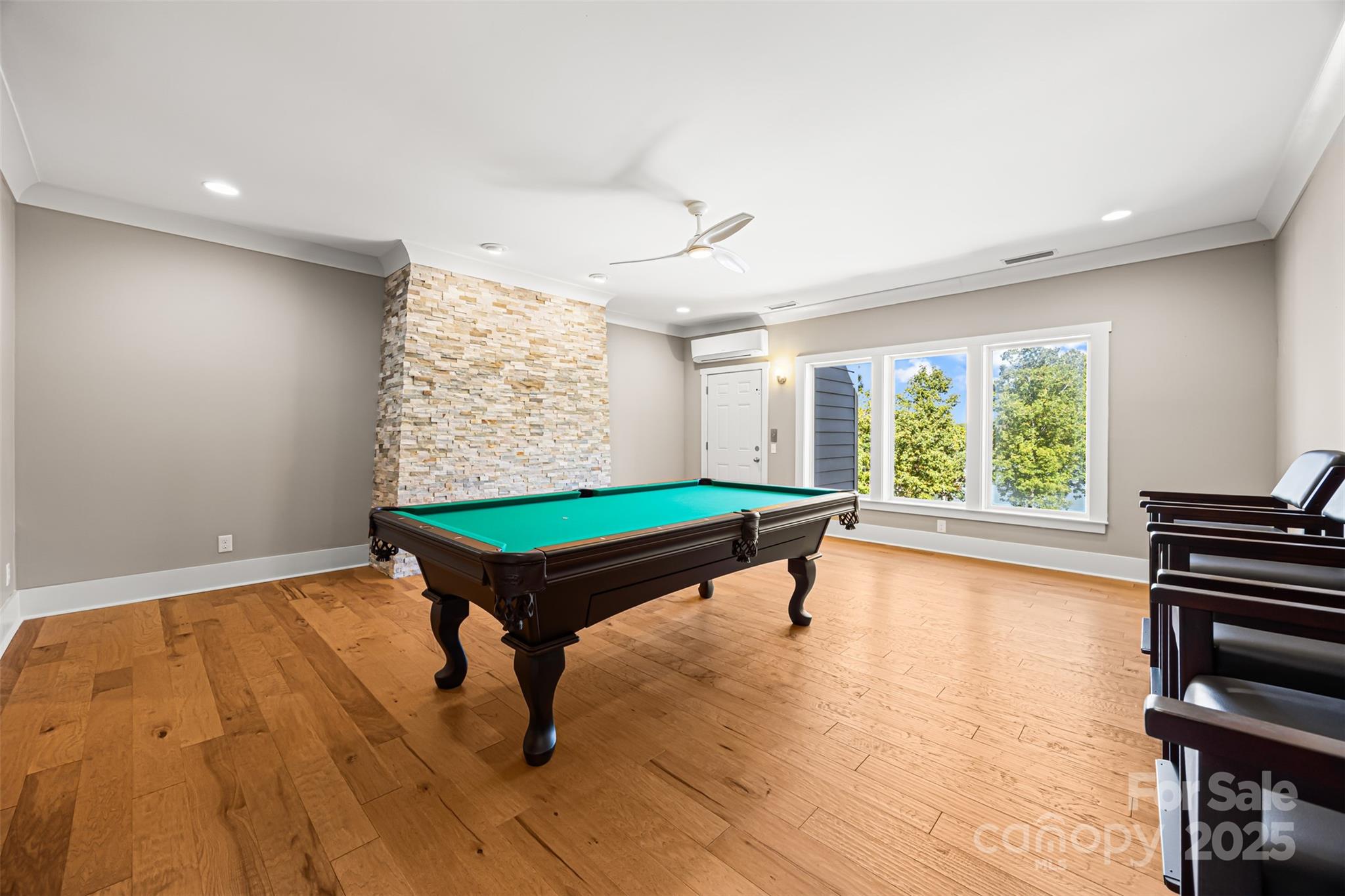 property viewer photo 20