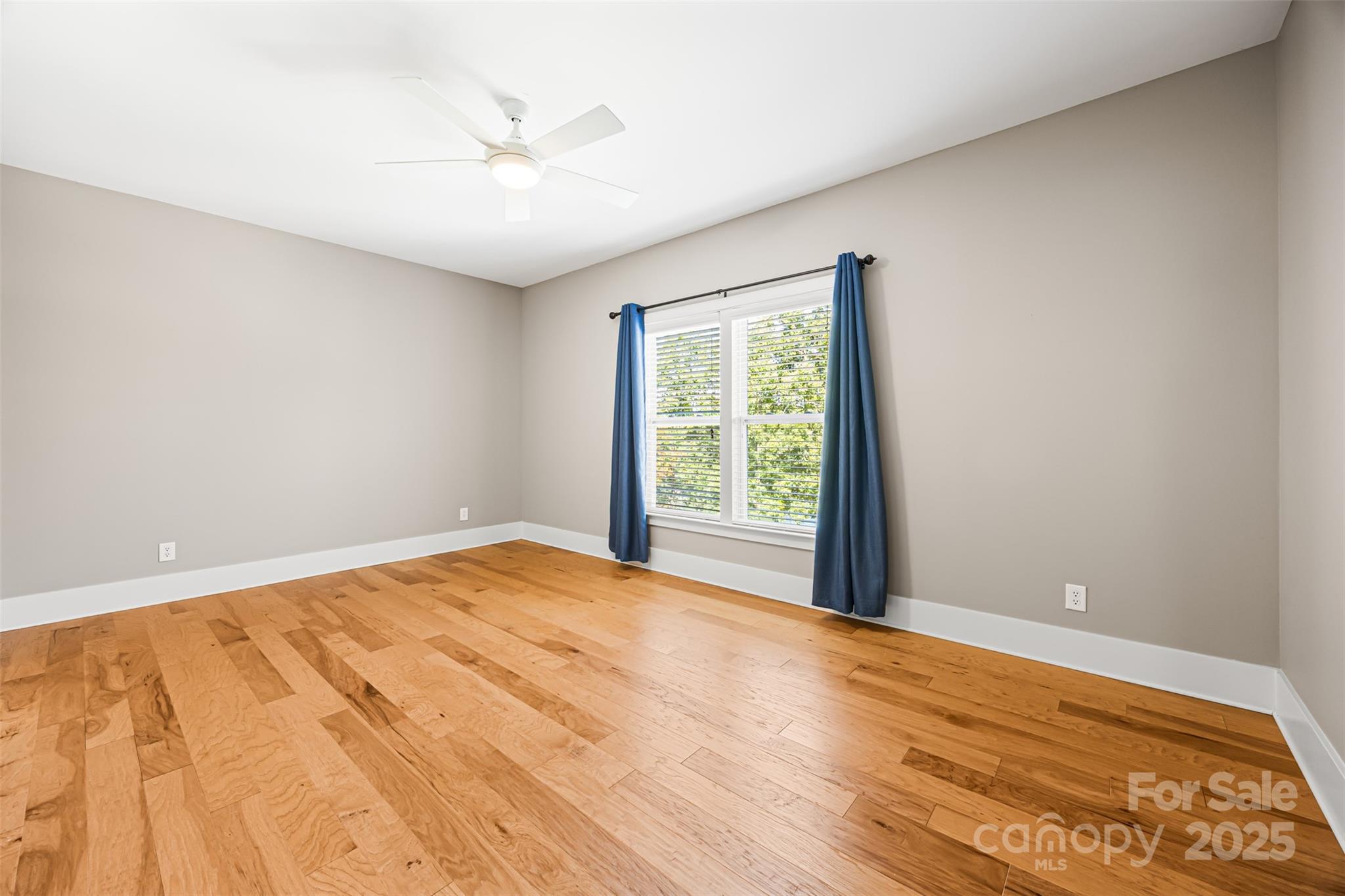 property viewer photo 21