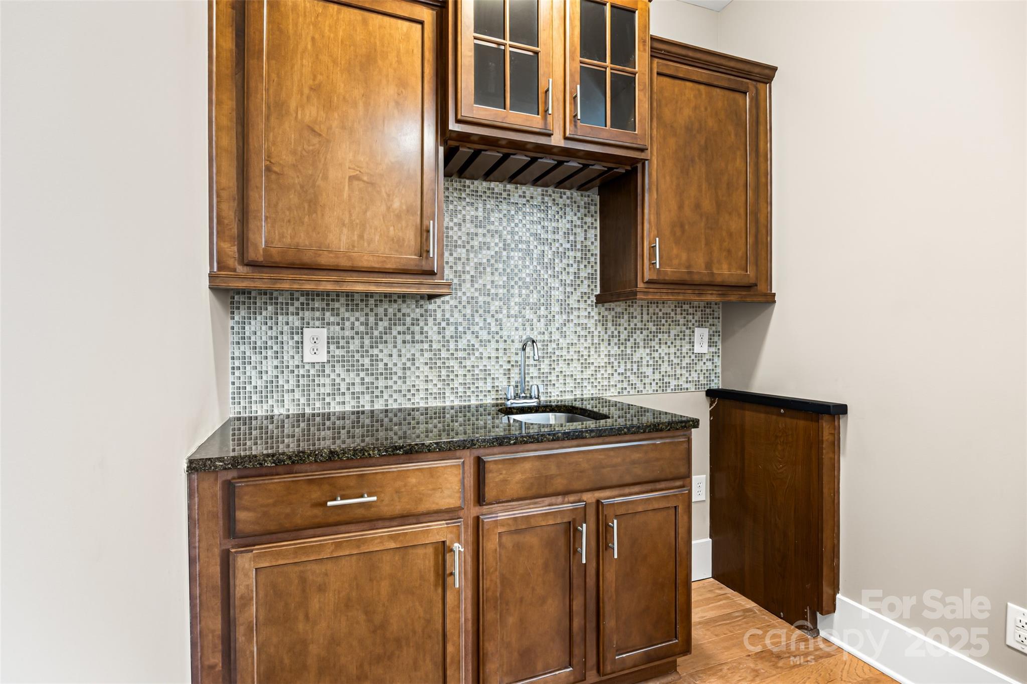 property viewer photo 30