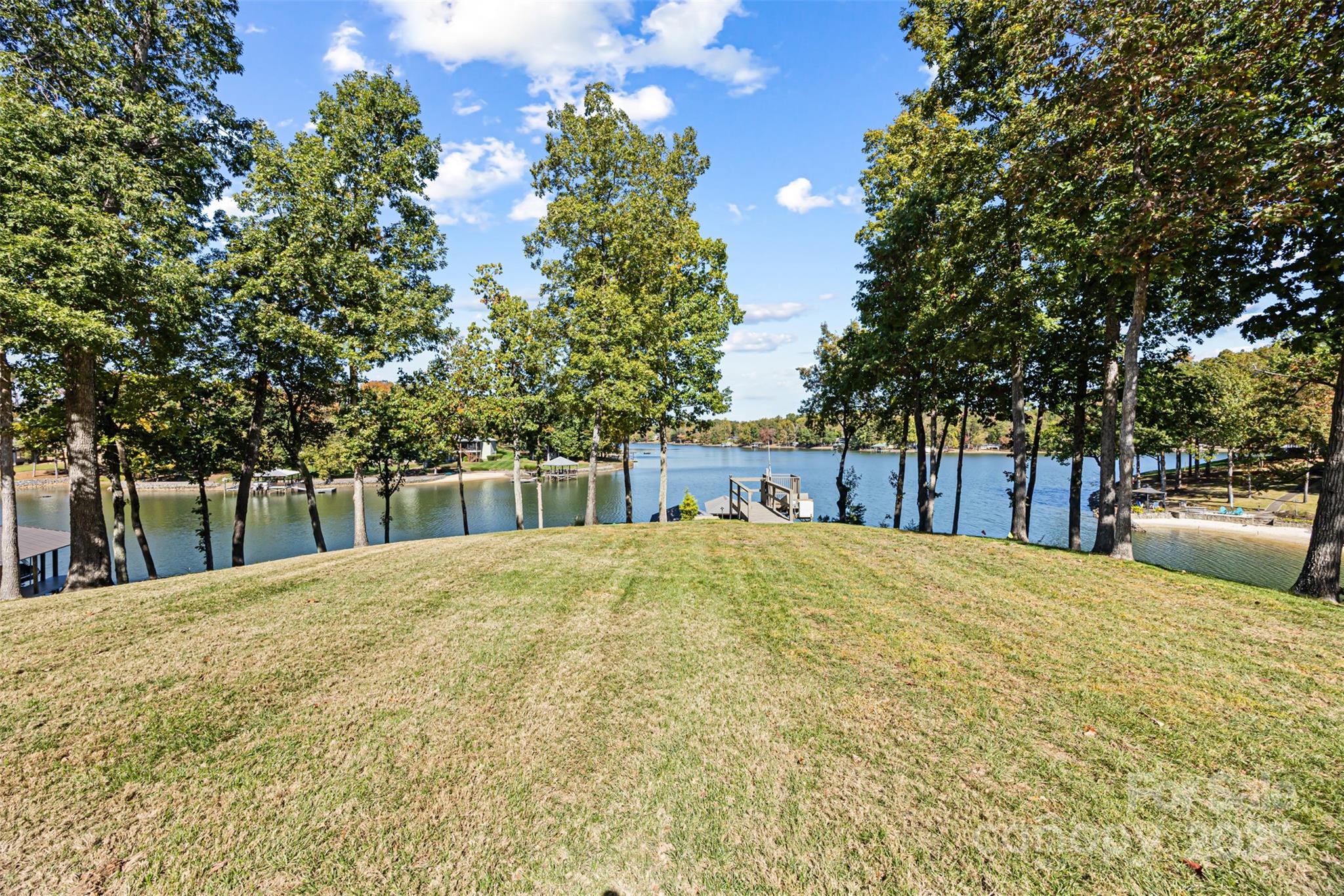 property viewer photo 35