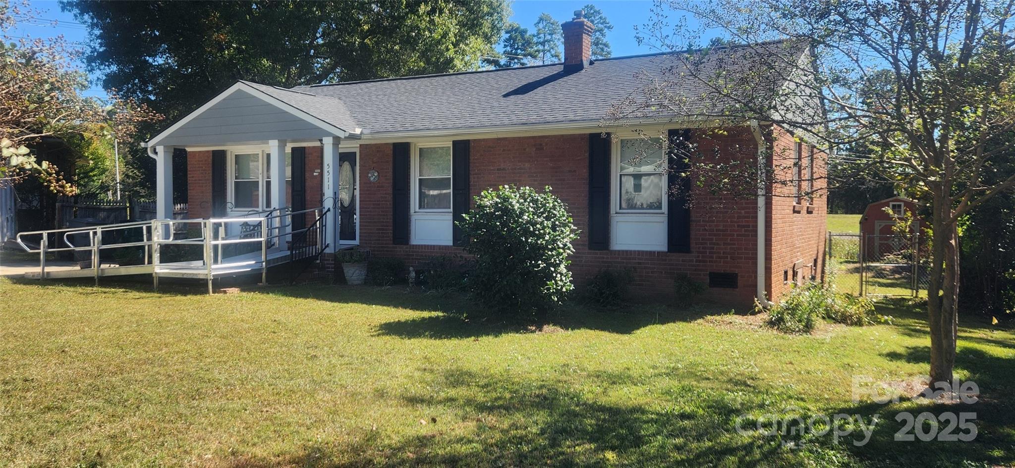 property viewer photo 1