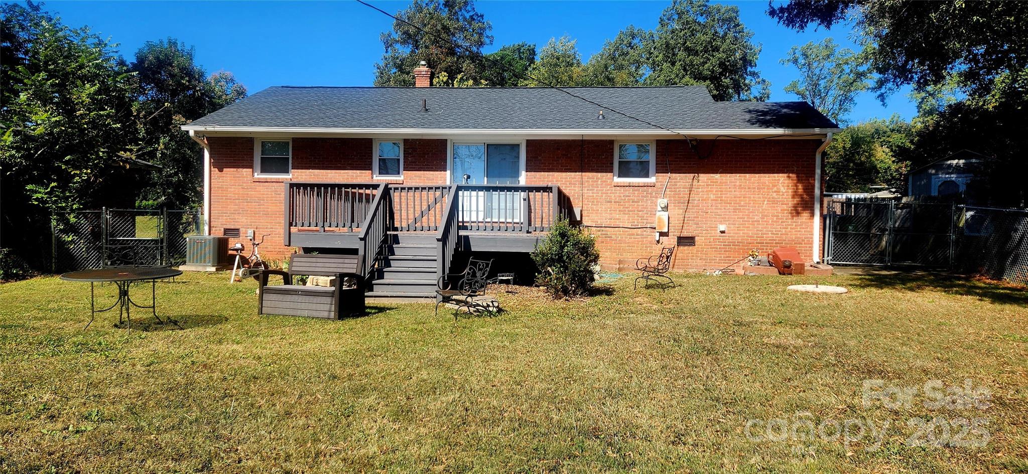 property viewer photo 2