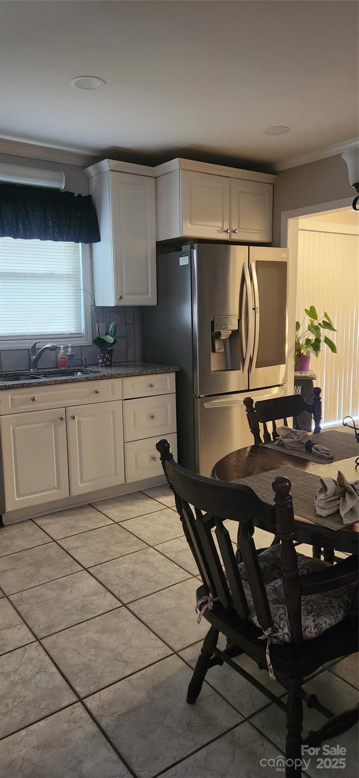 property viewer photo 9