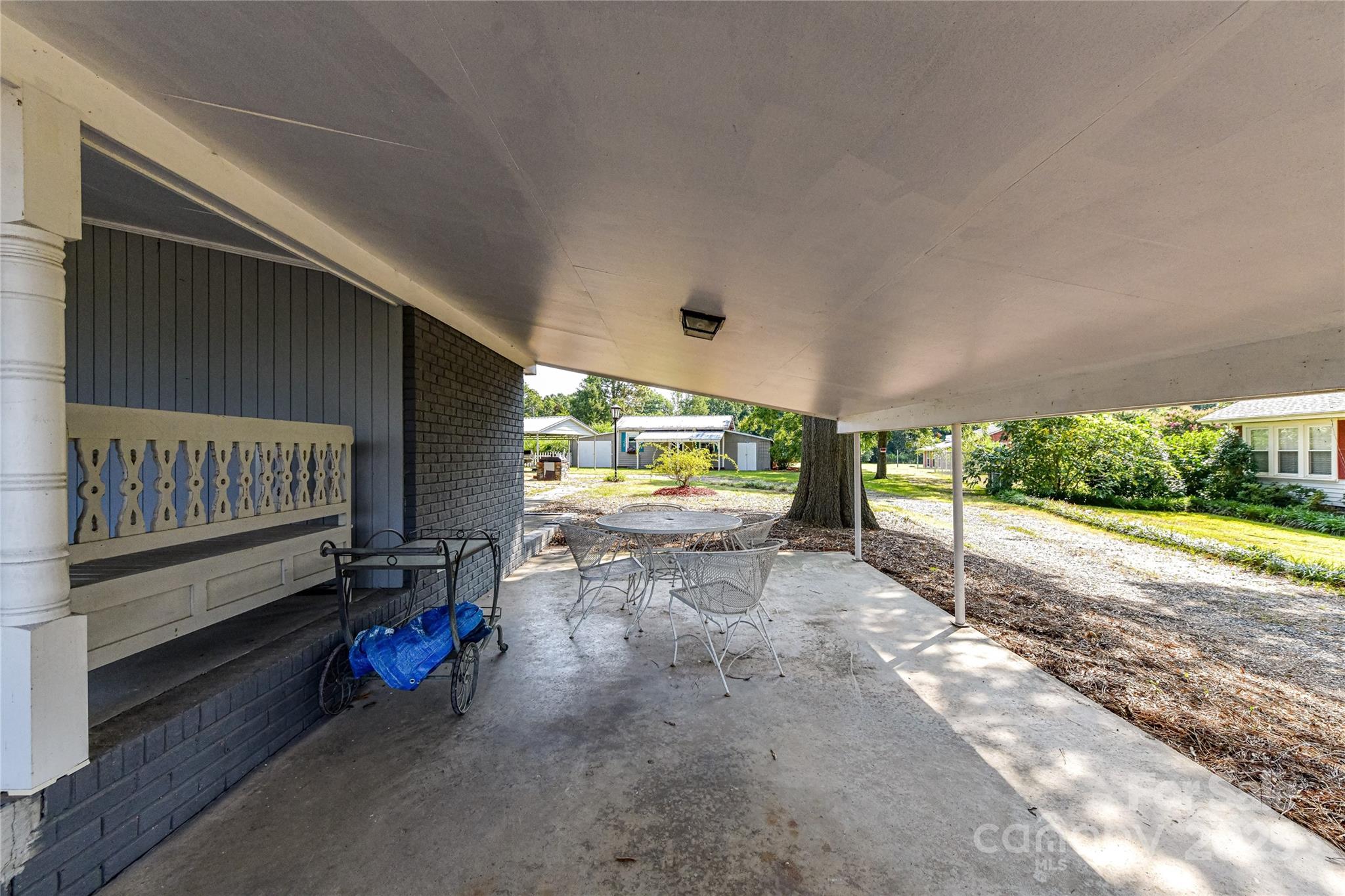 main property photo 25