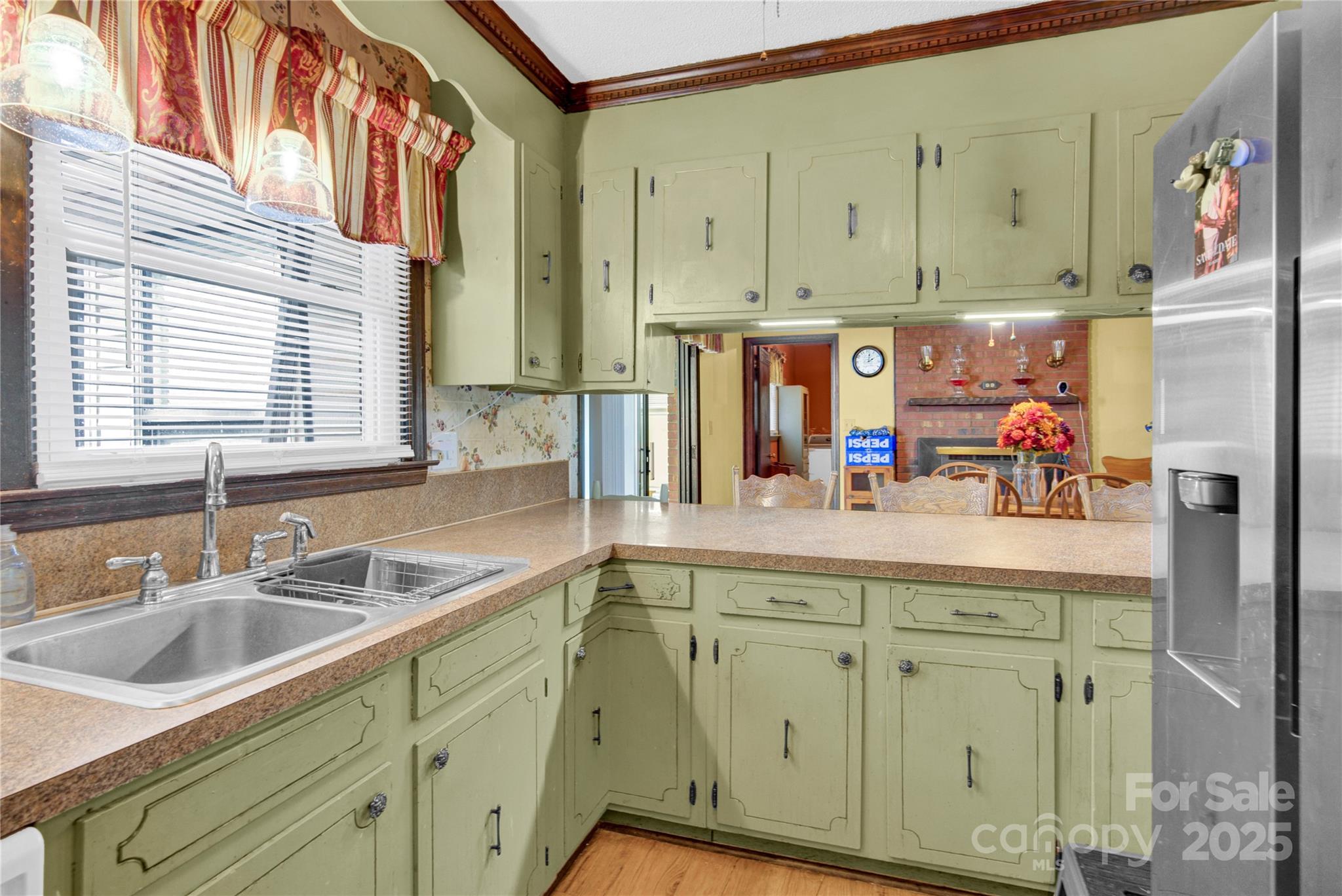 main property photo 8