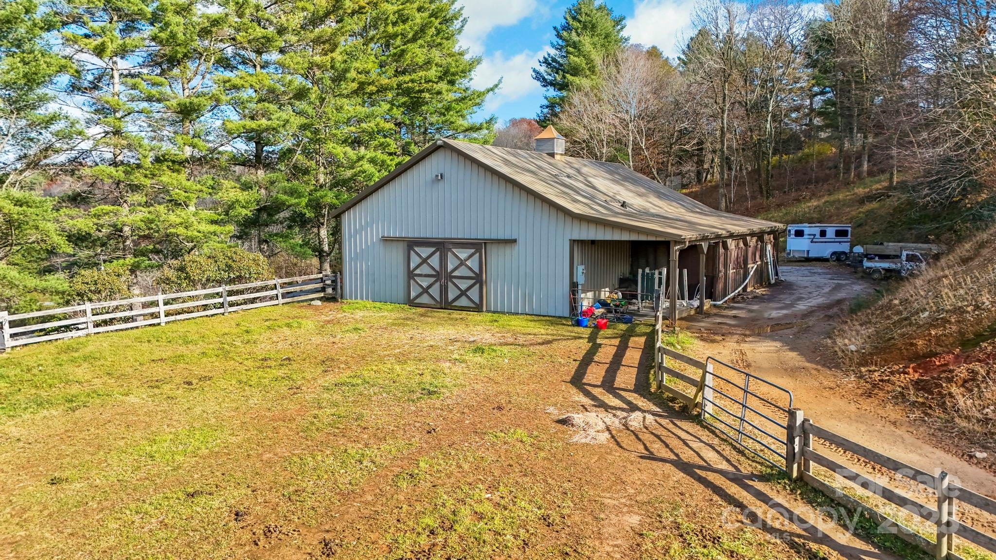 main property photo 23