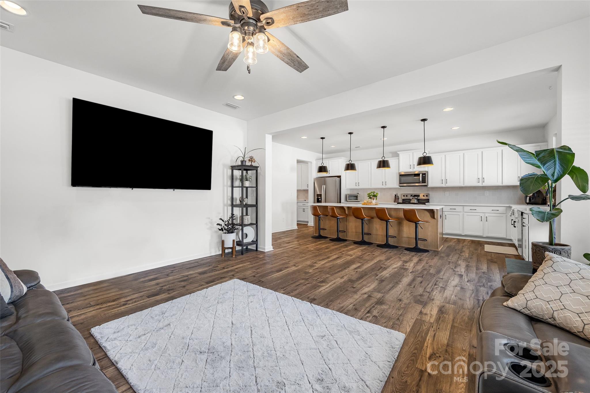 property viewer photo 13