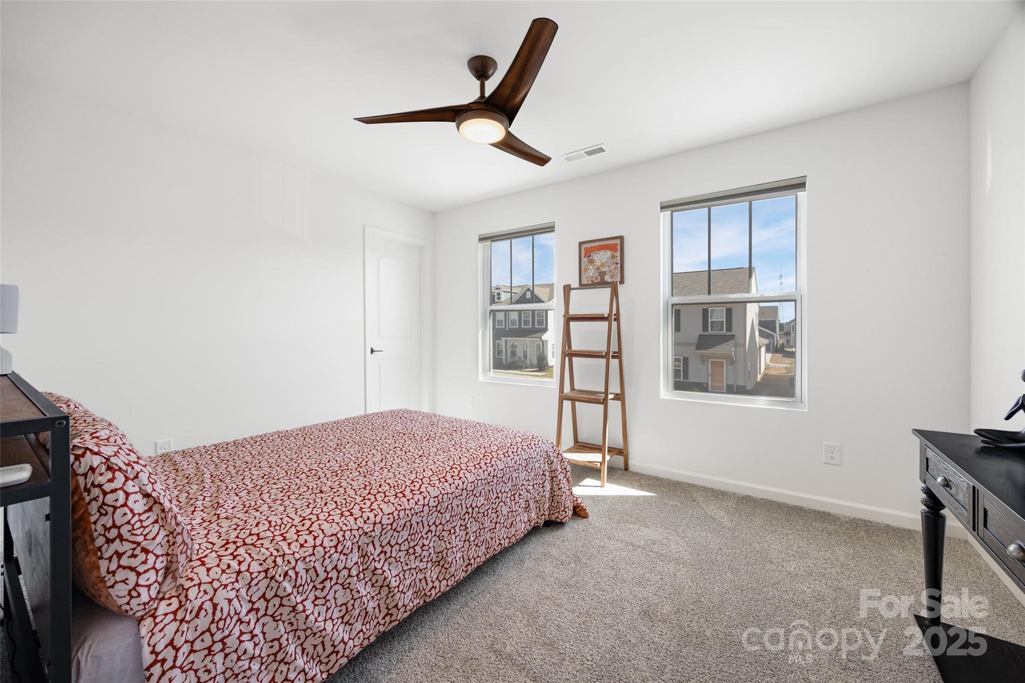 property viewer photo 19