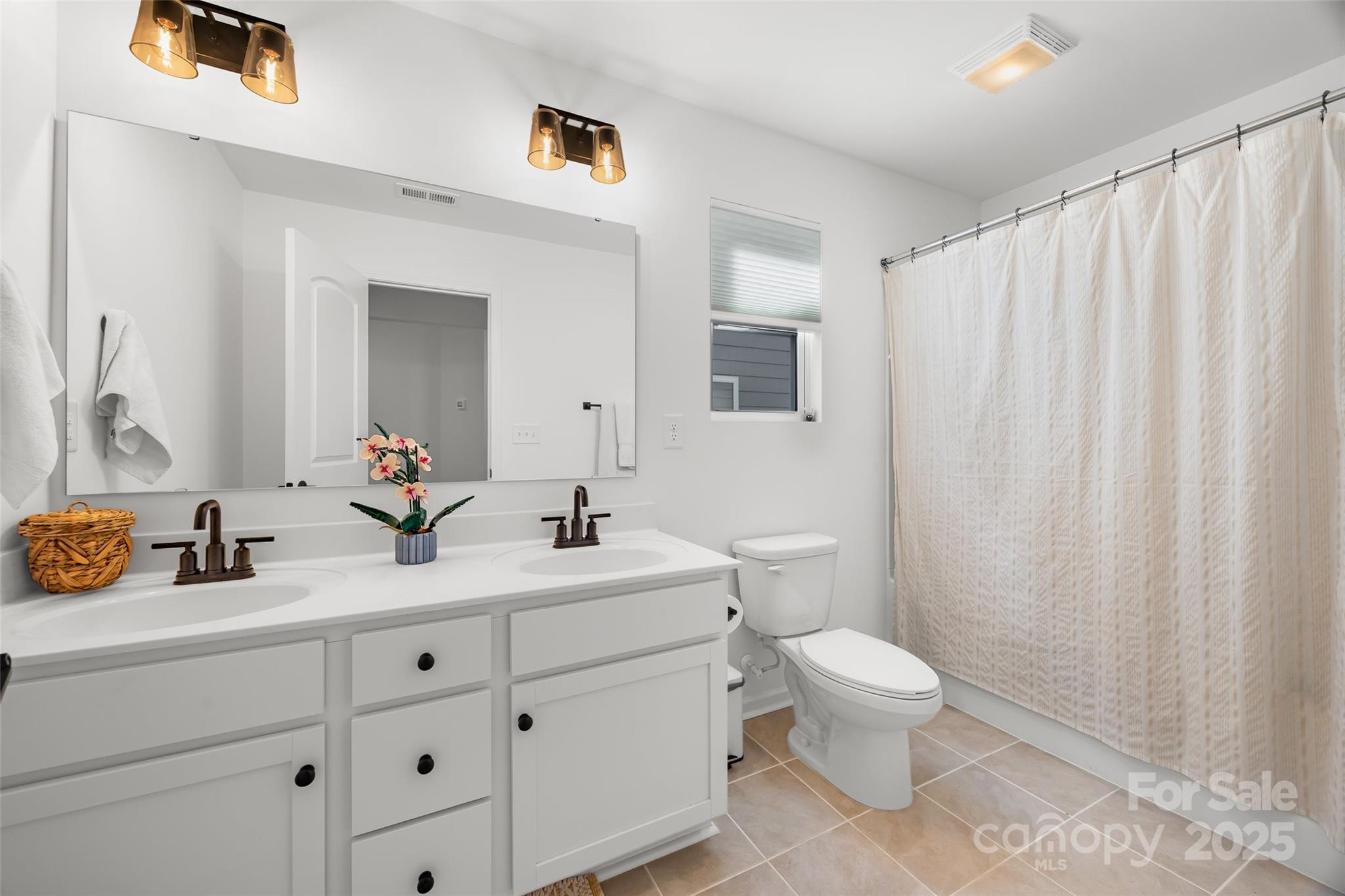 property viewer photo 25