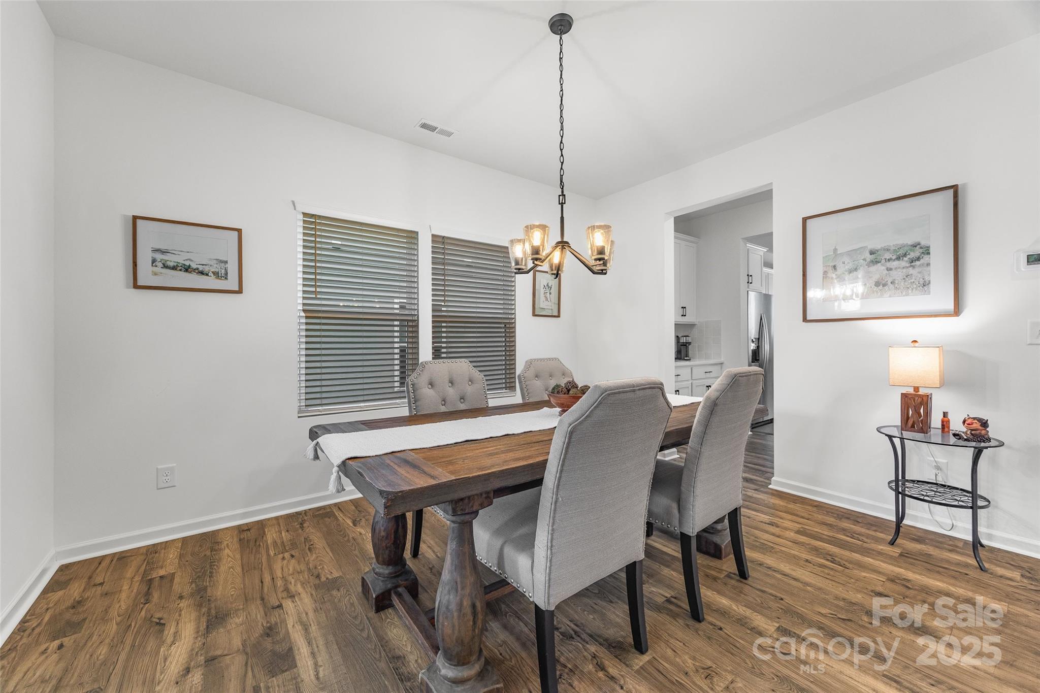 property viewer photo 3