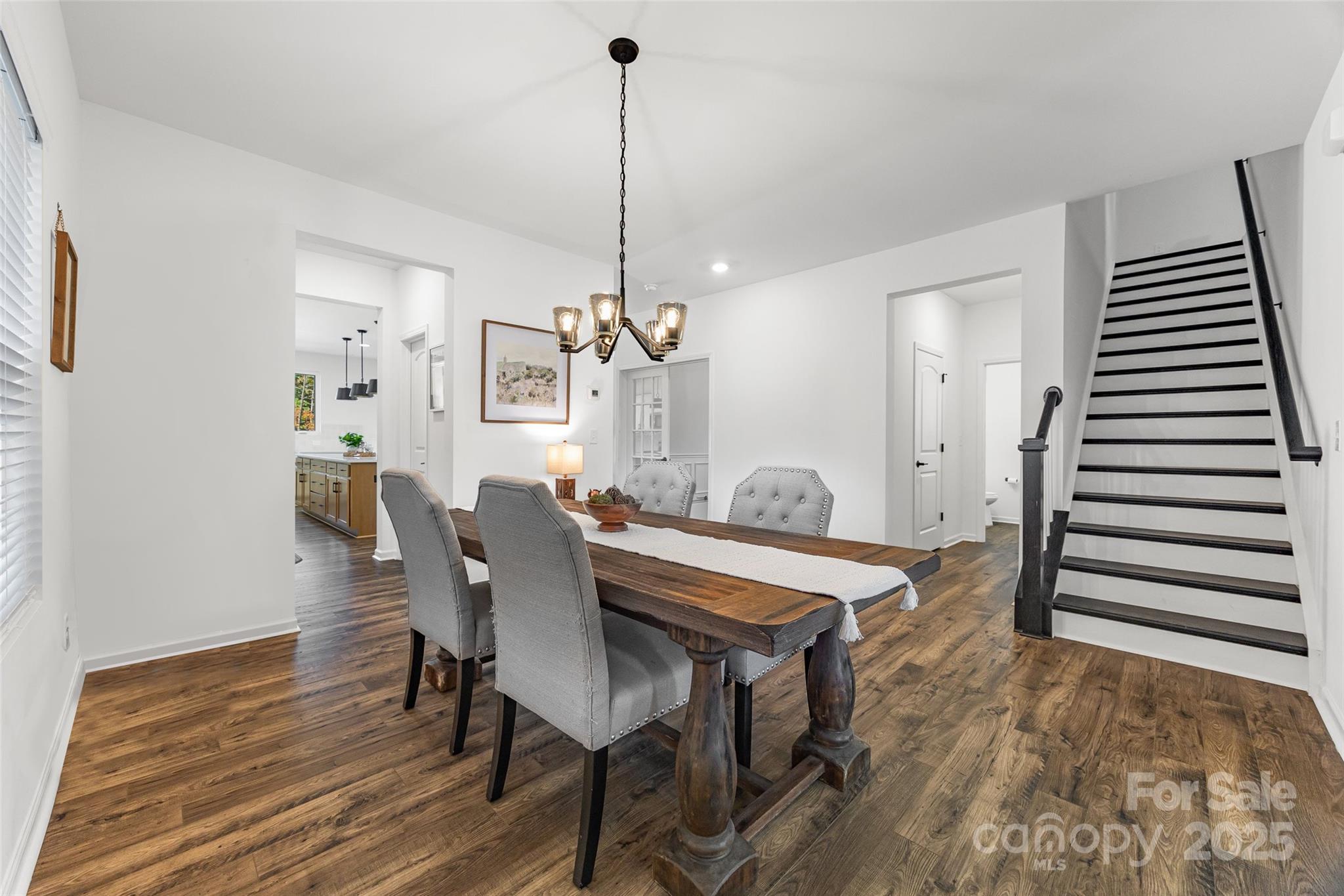 property viewer photo 4