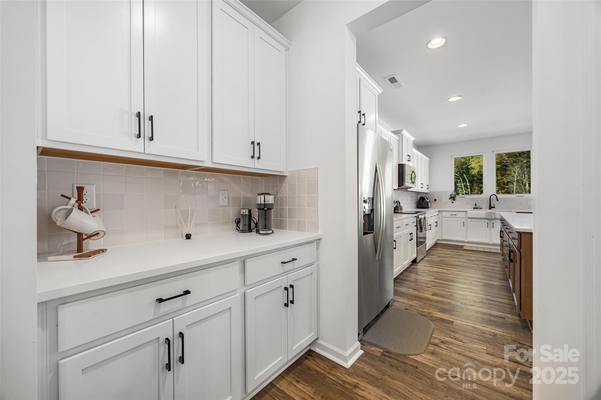 property viewer photo 6