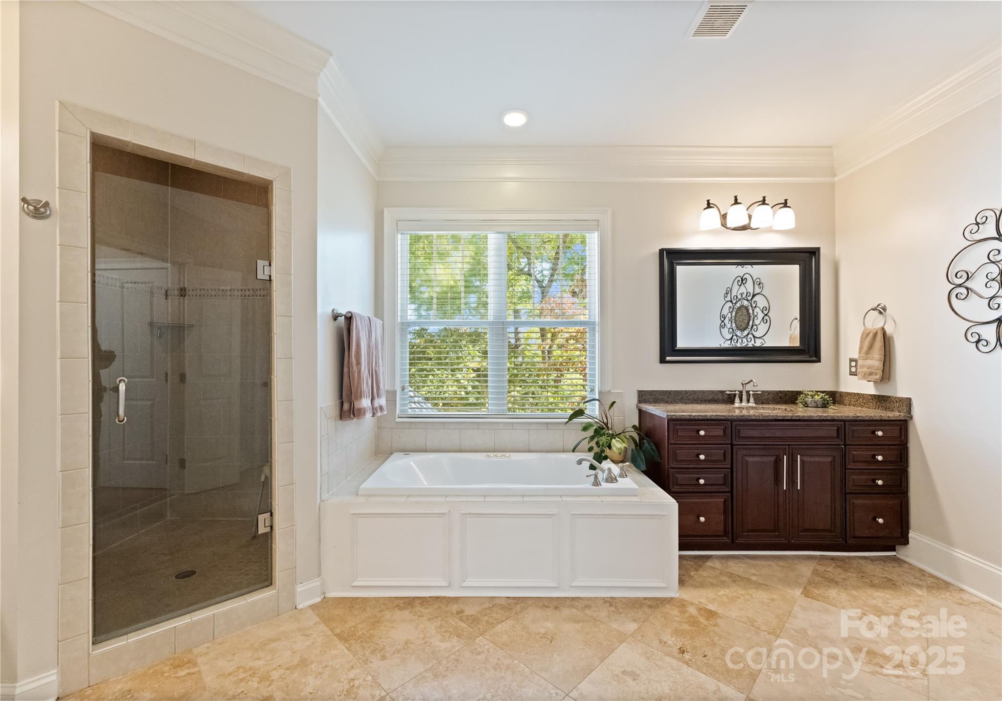 property viewer photo 5