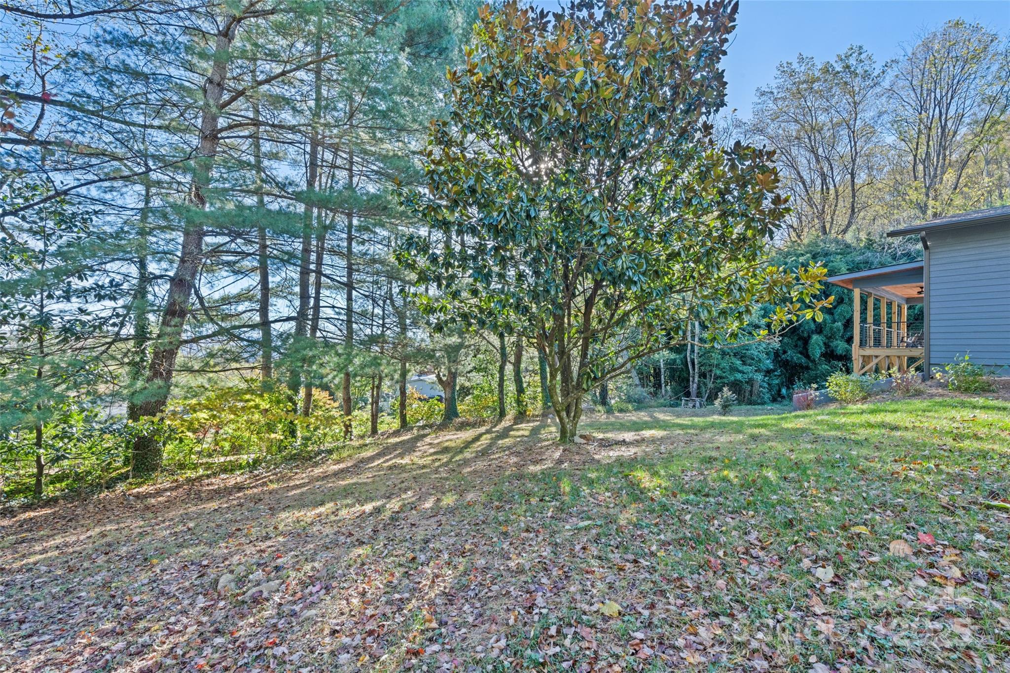 main property photo 34