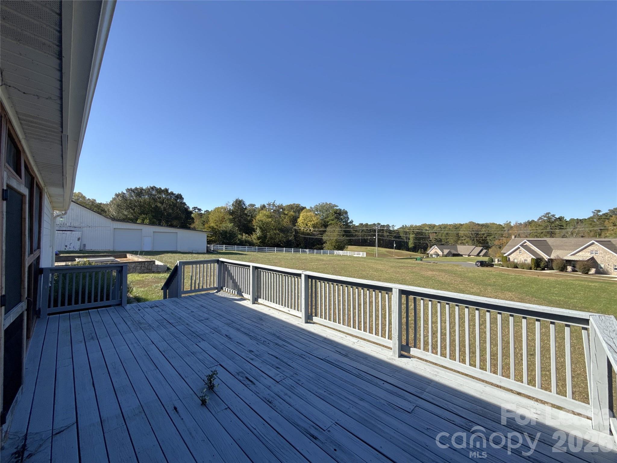 main property photo 41