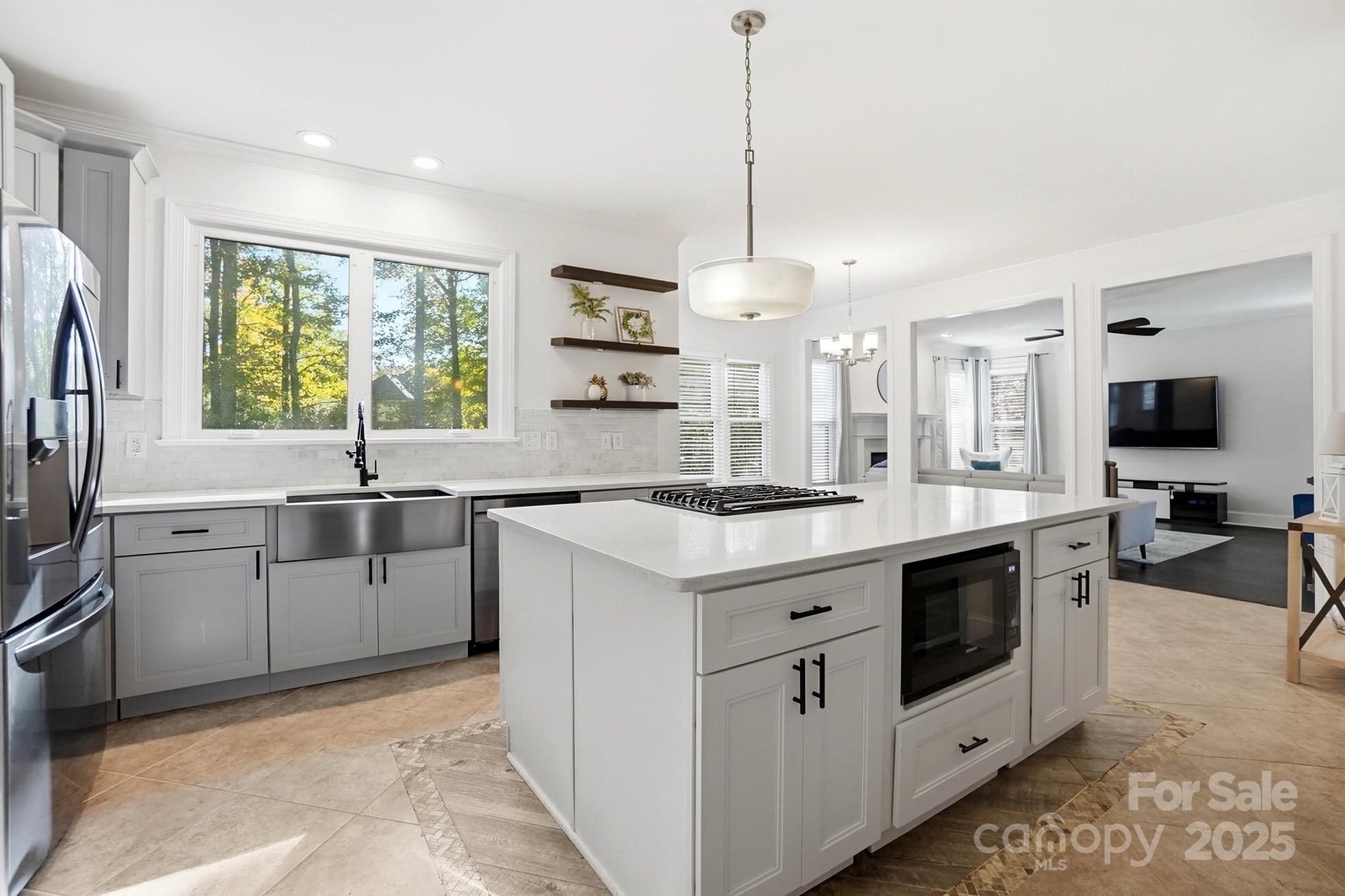 property viewer photo 11