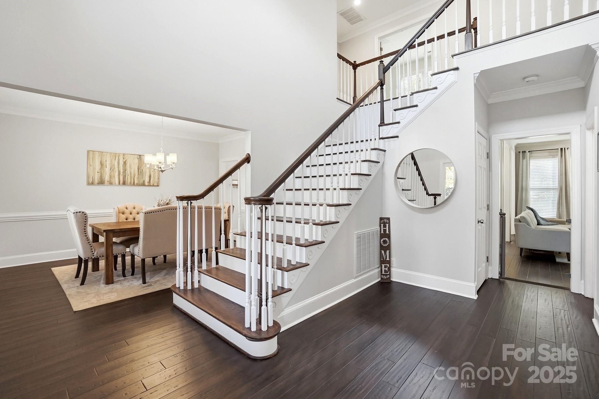 property viewer photo 2