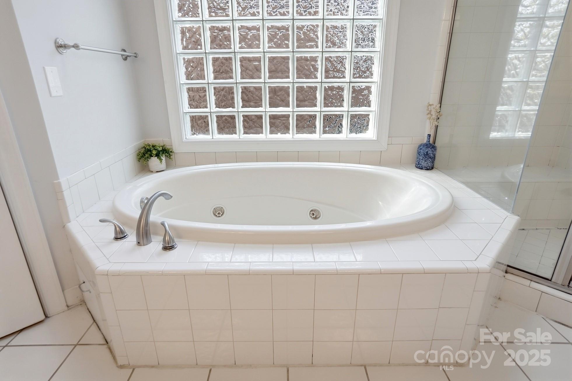 property viewer photo 27