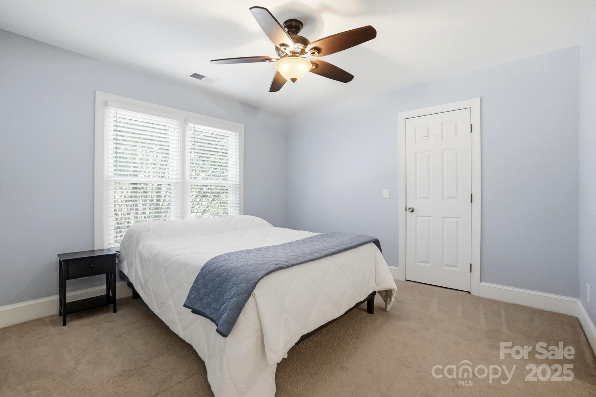 property viewer photo 32
