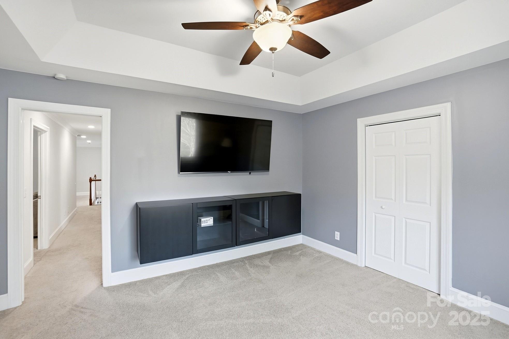 property viewer photo 36
