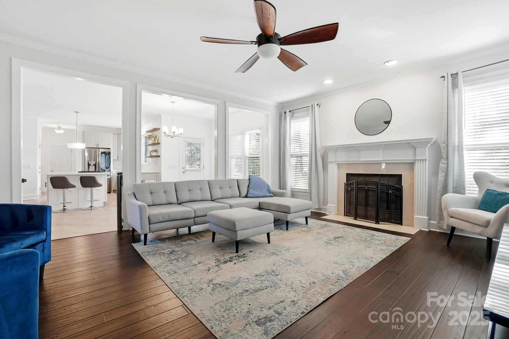 property viewer photo 4