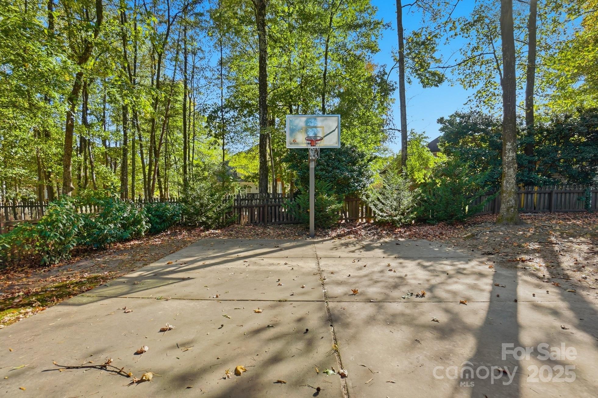 property viewer photo 40