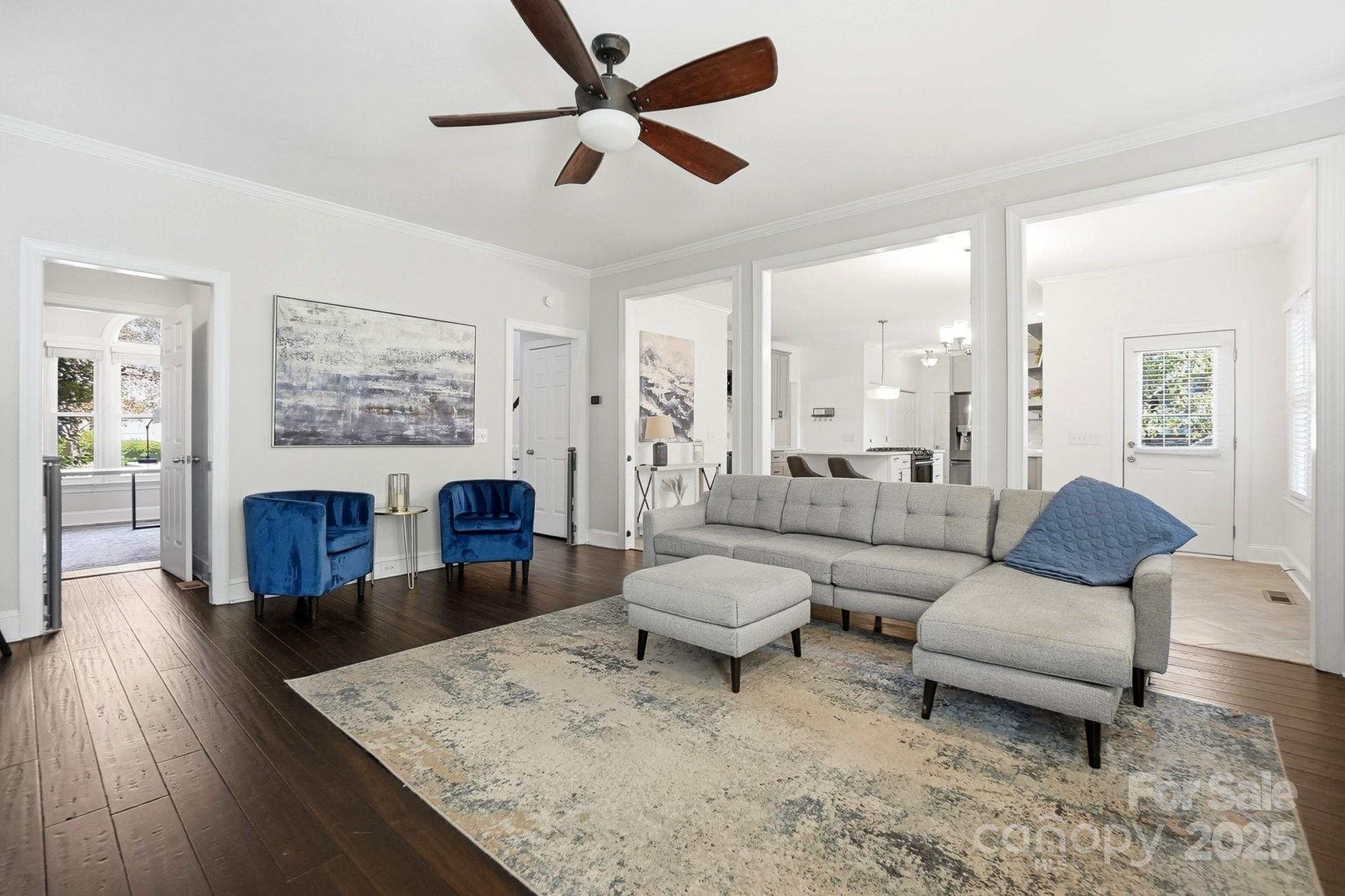 property viewer photo 6
