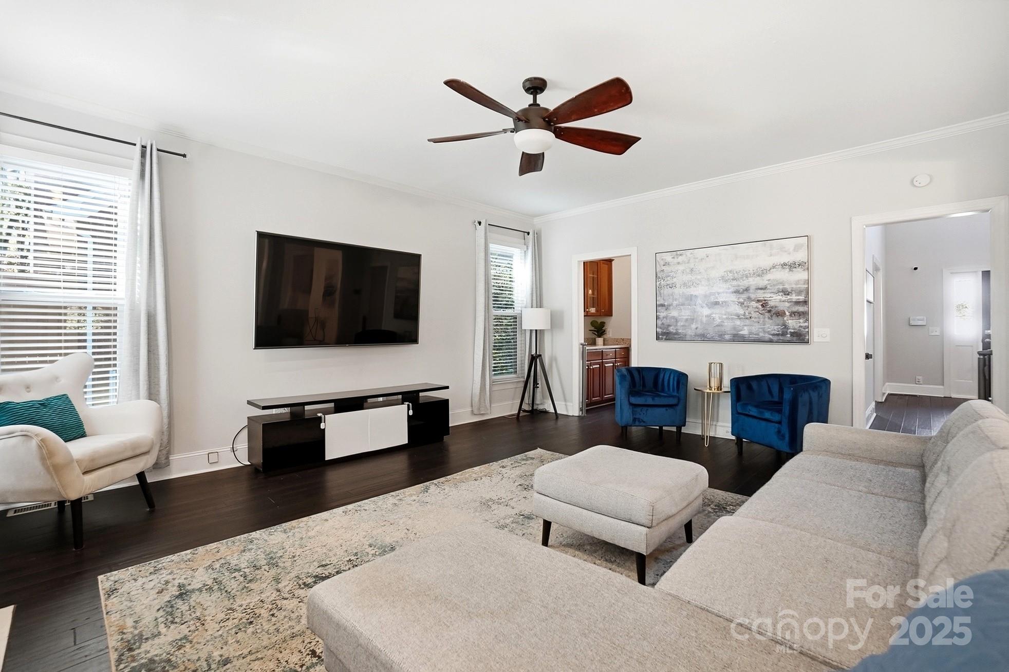 property viewer photo 7