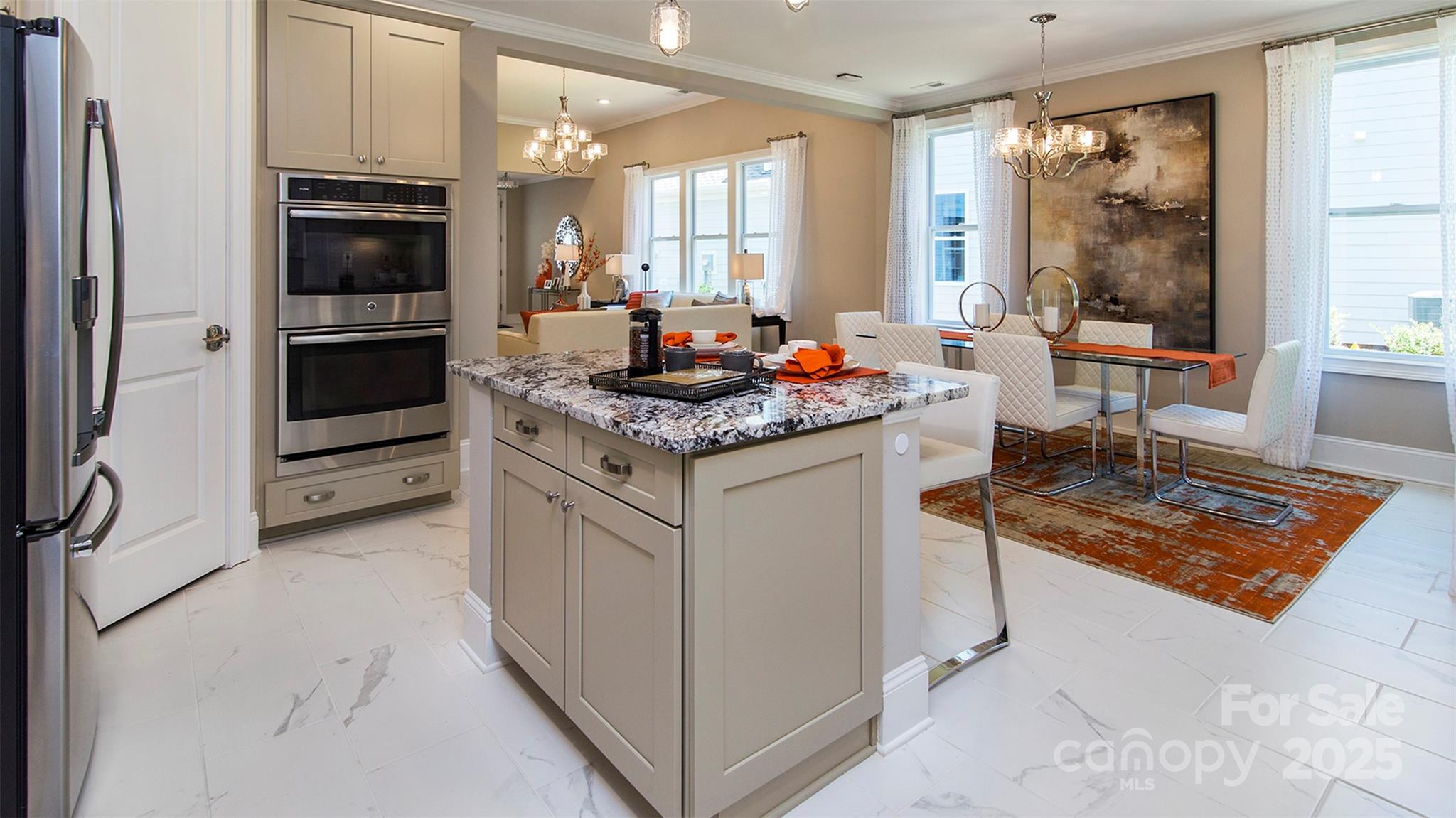 property viewer photo 2