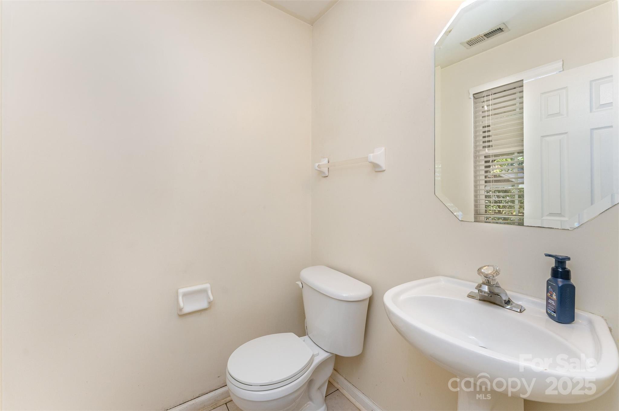 property viewer photo 11