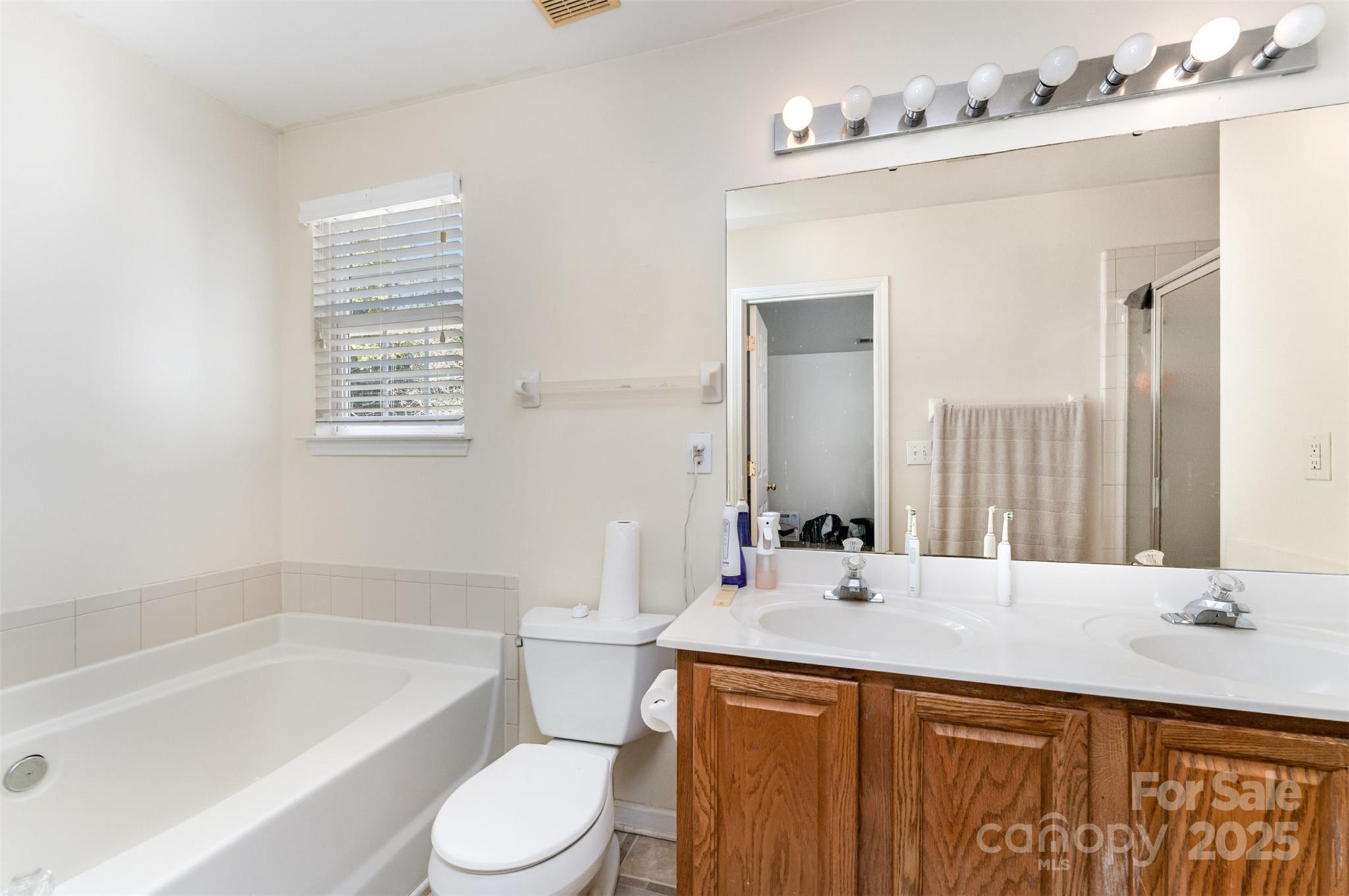 property viewer photo 16