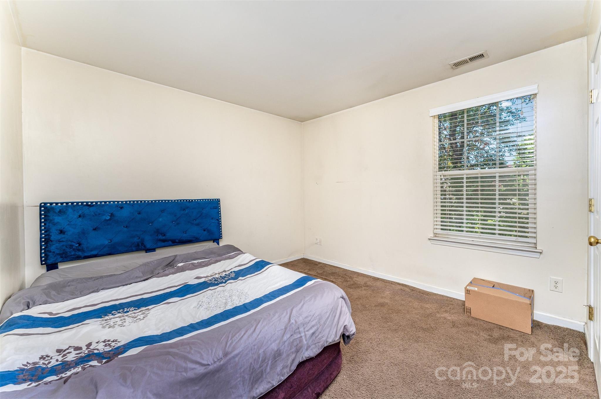 property viewer photo 20