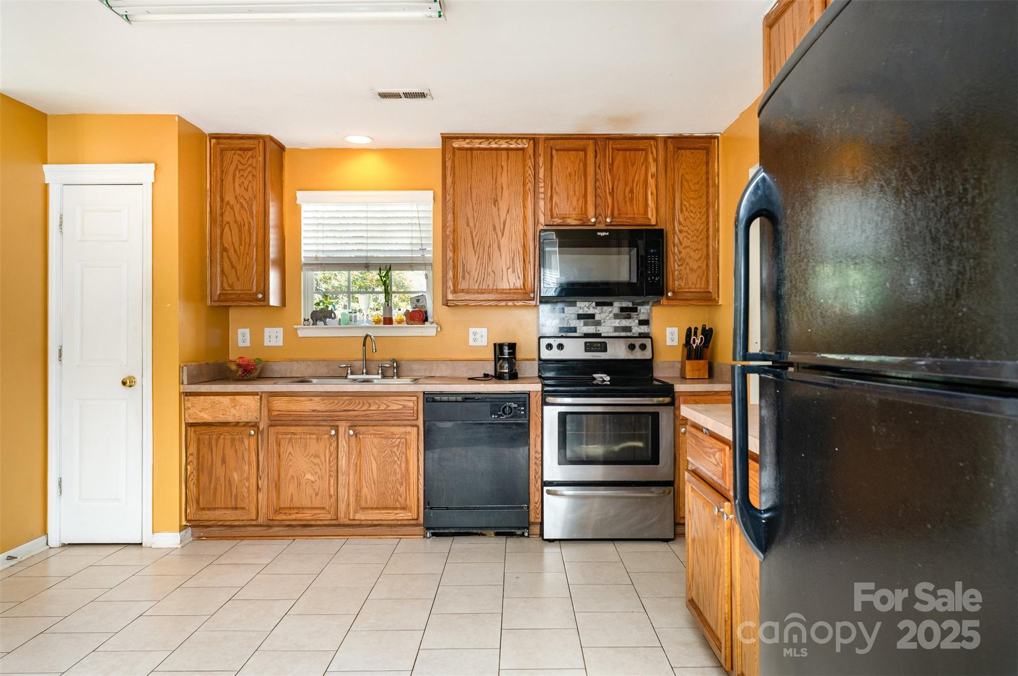 property viewer photo 7