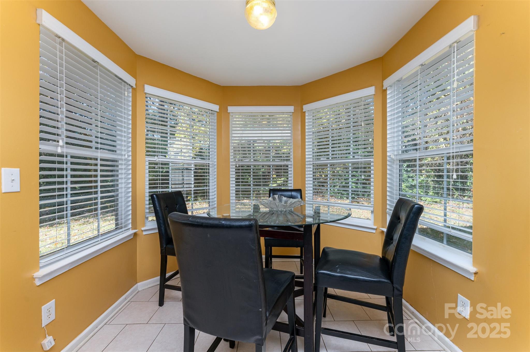 property viewer photo 8