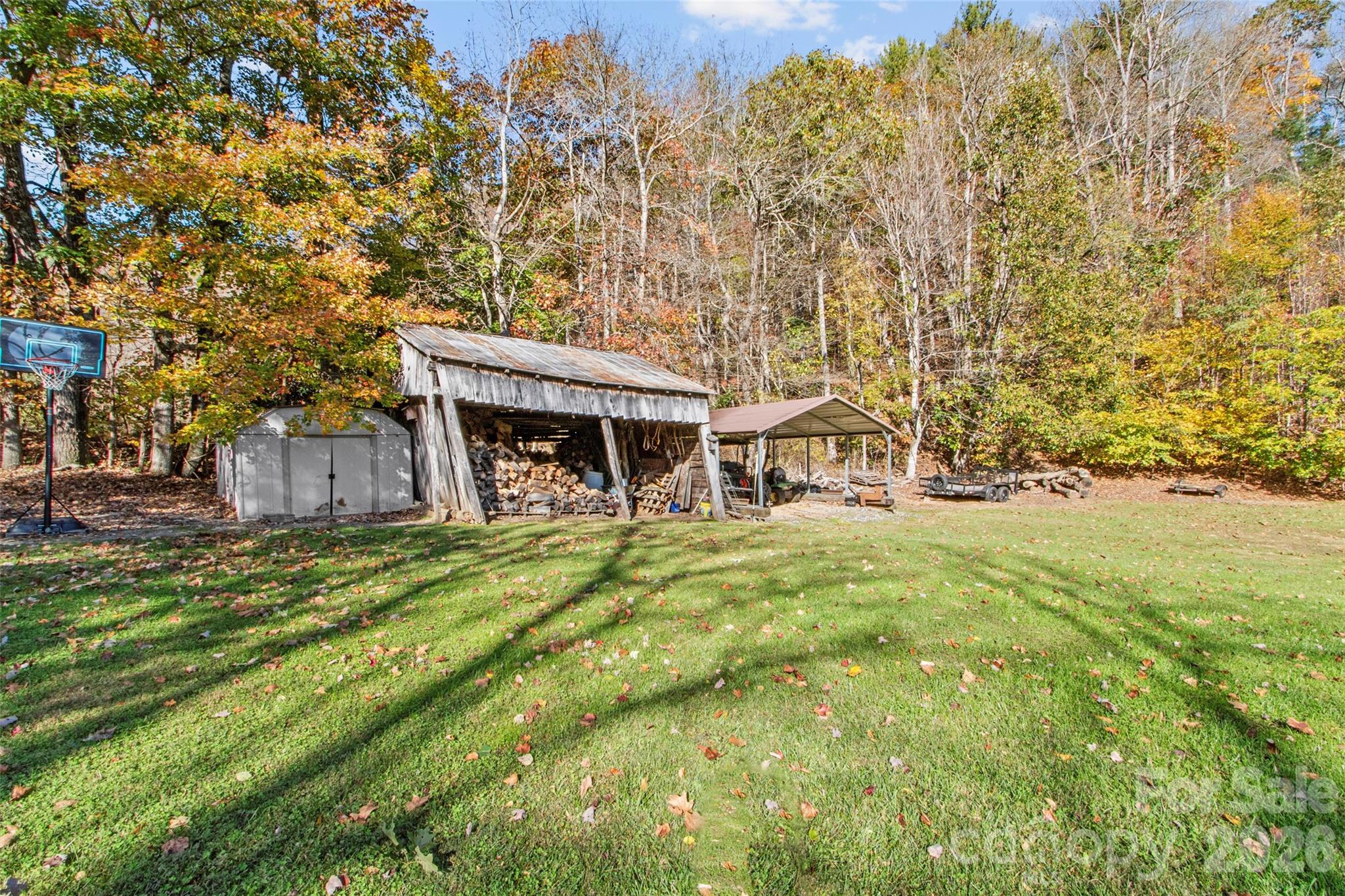 main property photo 28