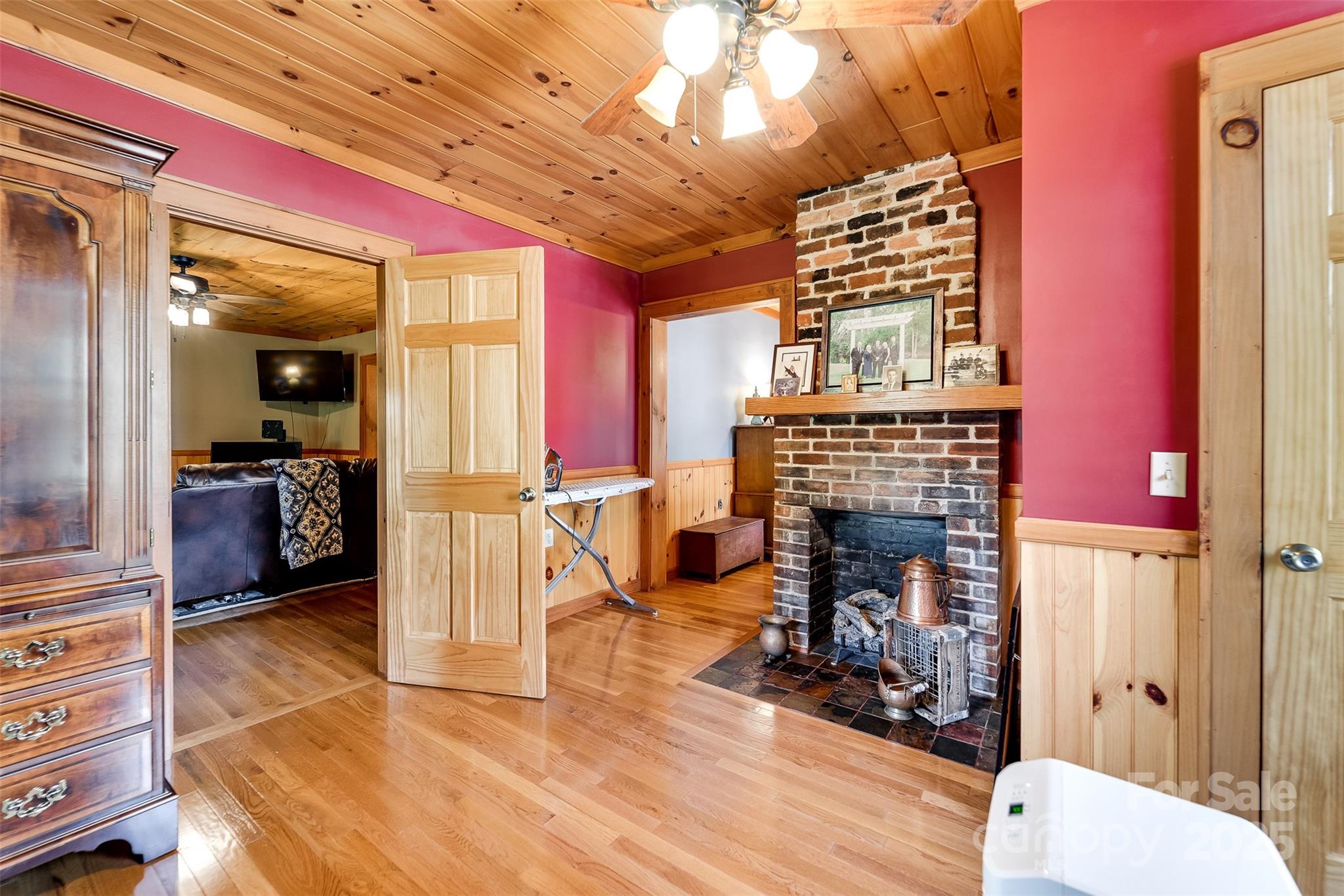 main property photo 15