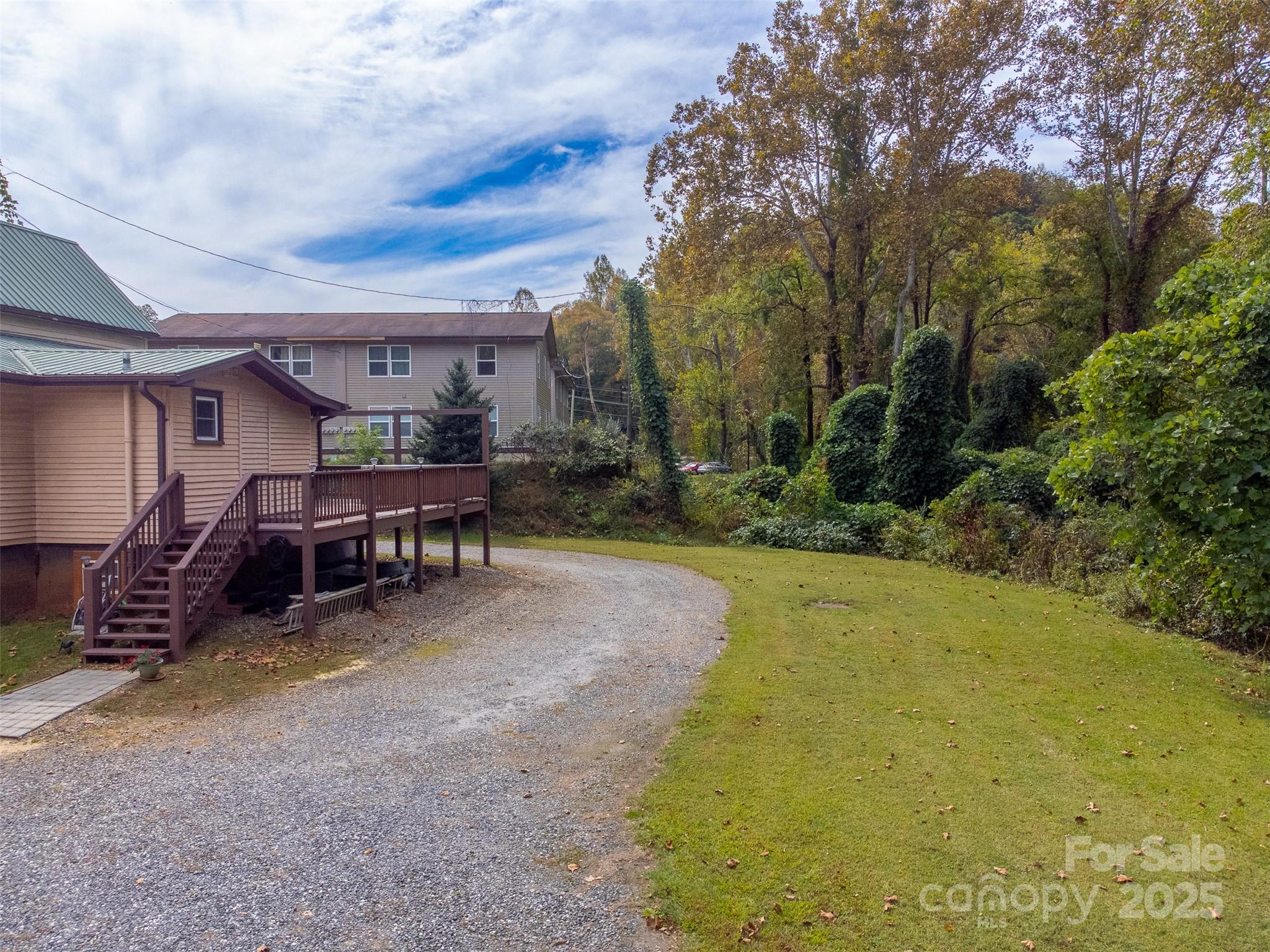 main property photo 27