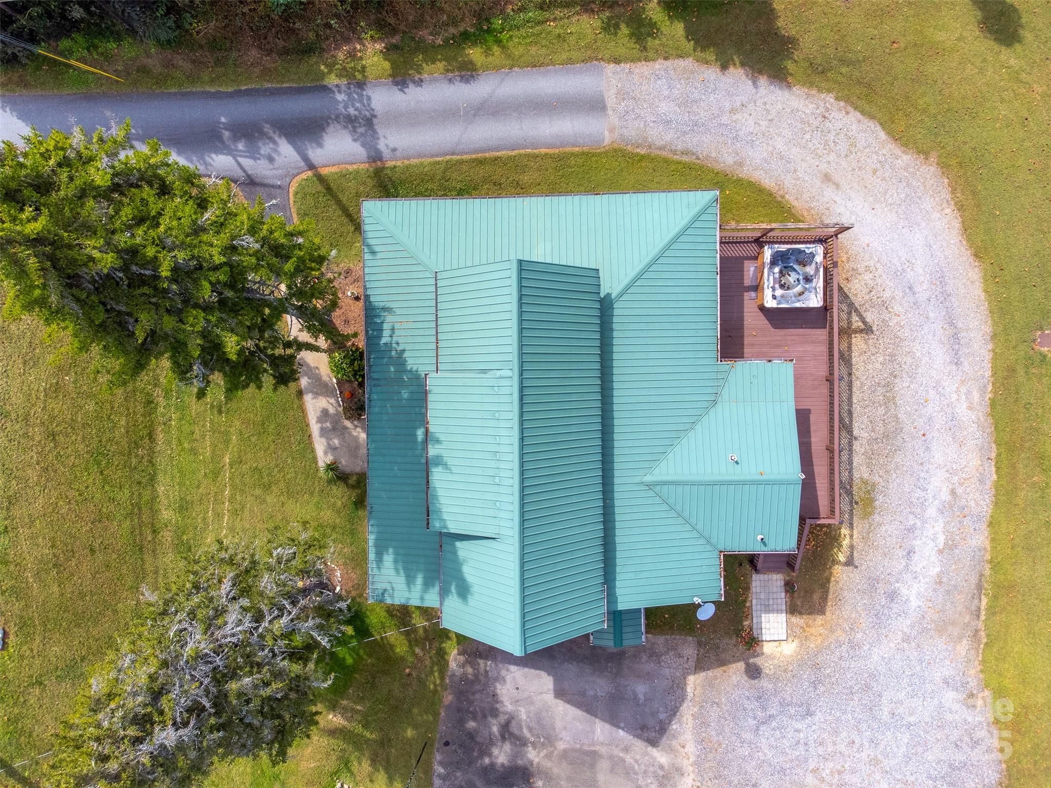 main property photo 28