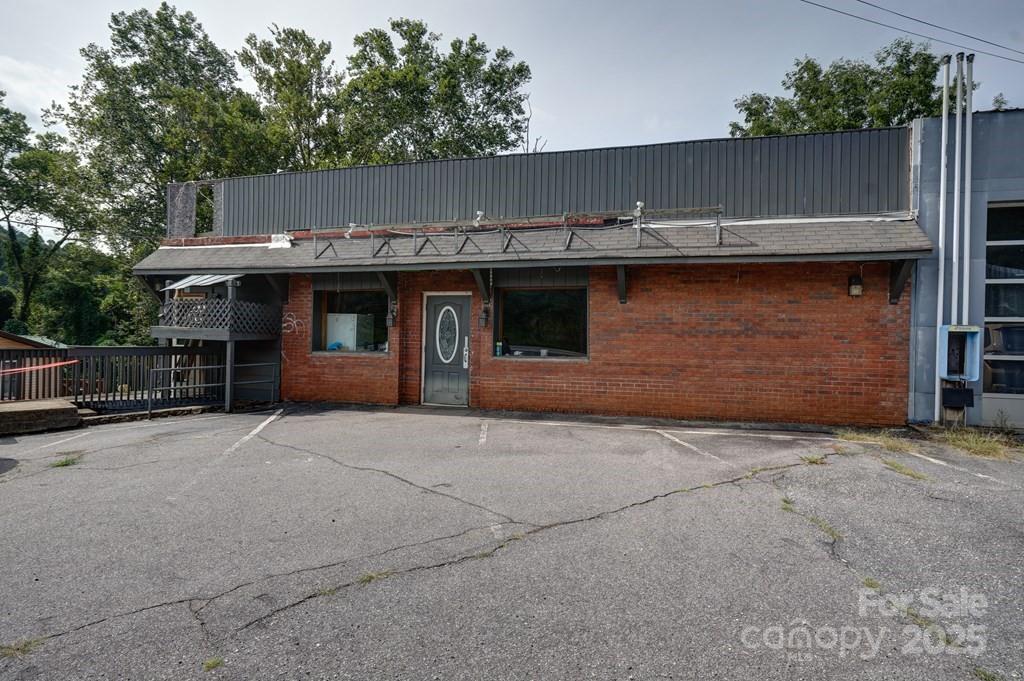 main property photo 33