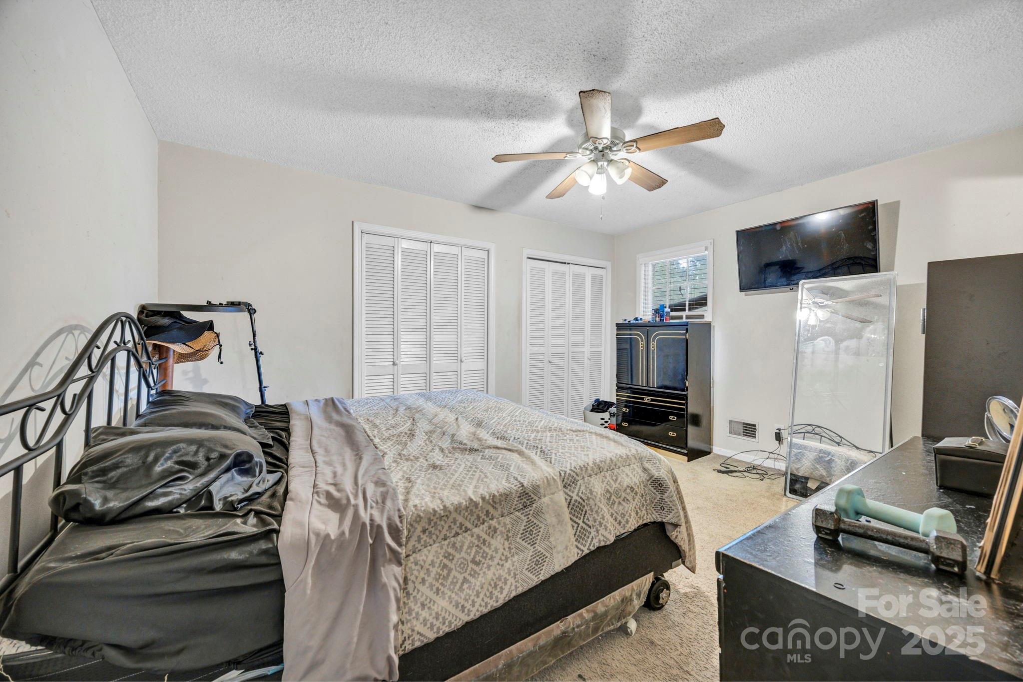 property viewer photo 15