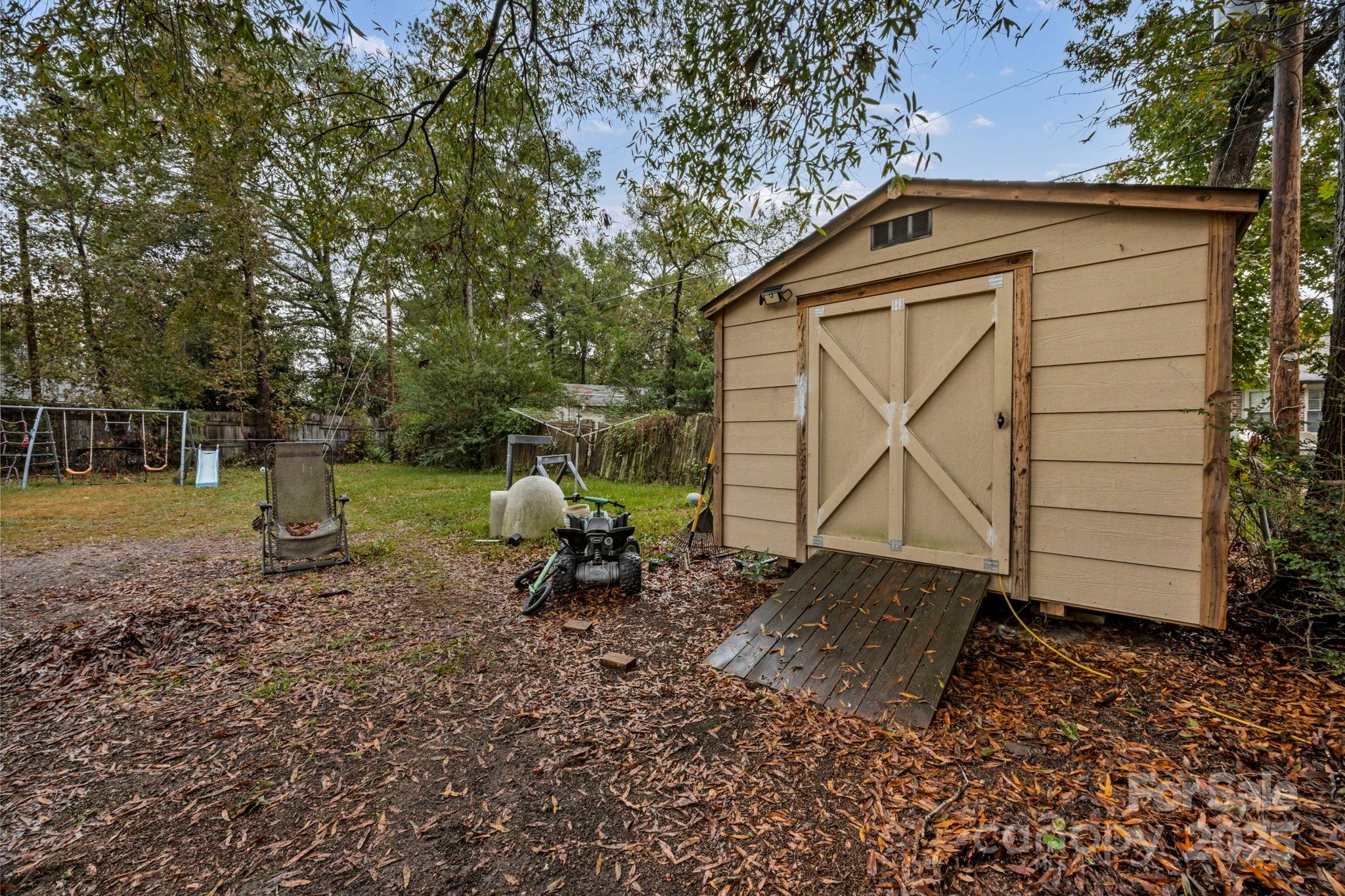 property viewer photo 30