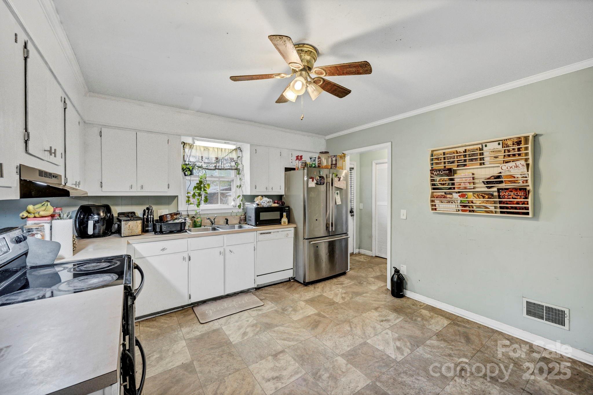 property viewer photo 4