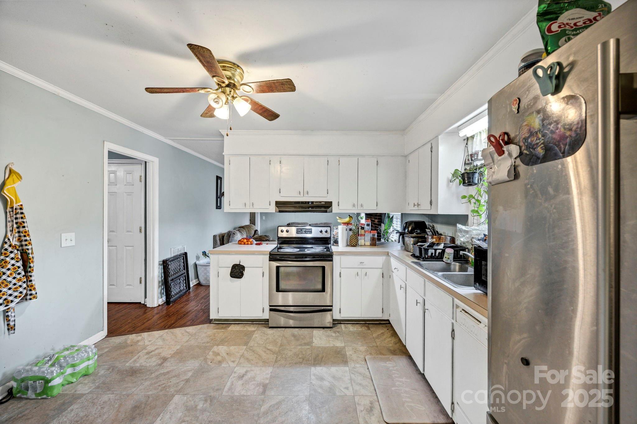 property viewer photo 6